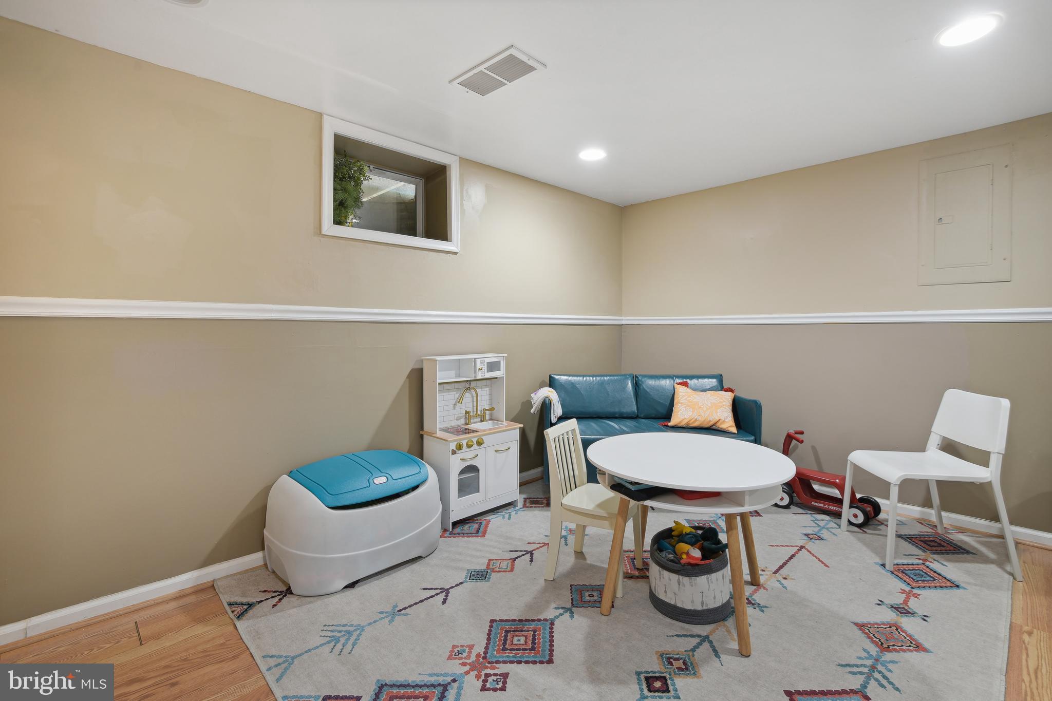 11727 COLLEGE VIEW DRIVE