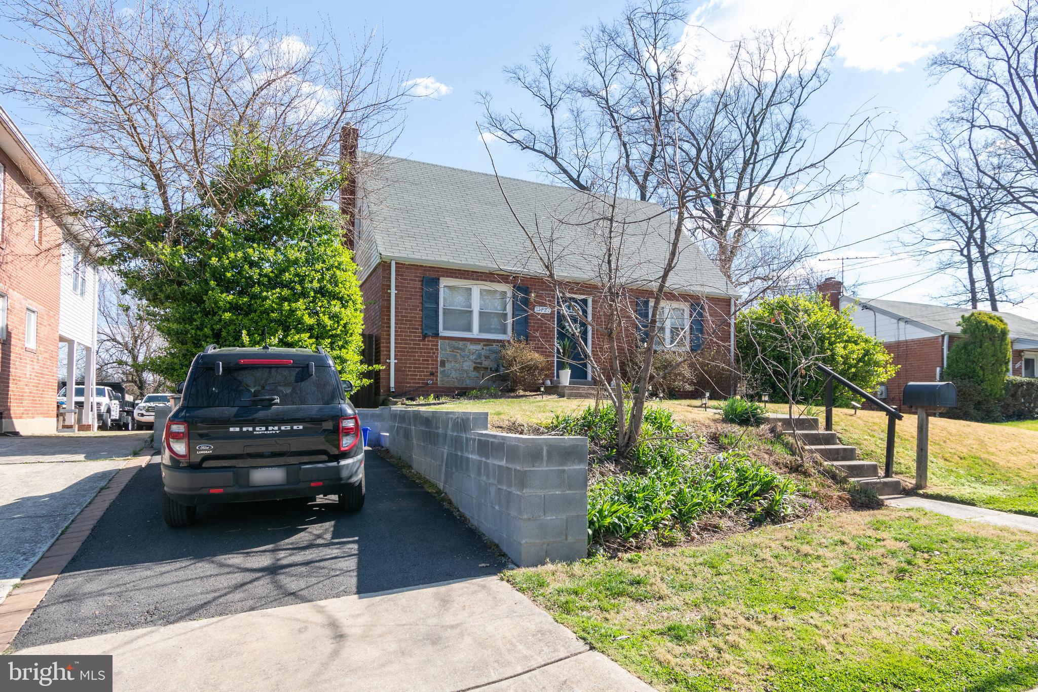 11727 COLLEGE VIEW DRIVE