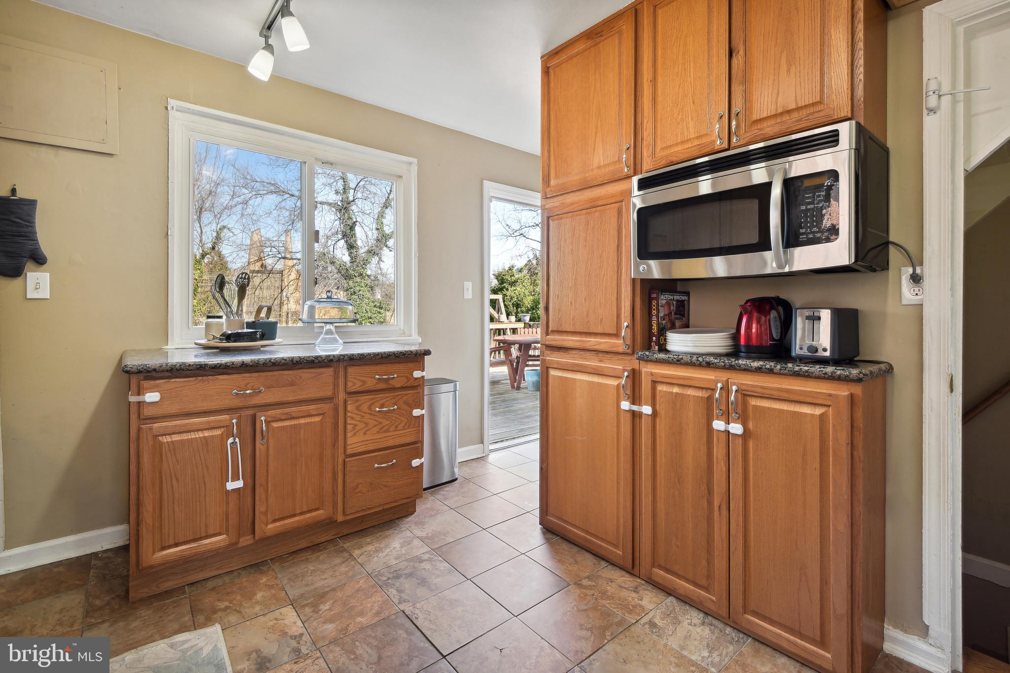 11727 COLLEGE VIEW DRIVE