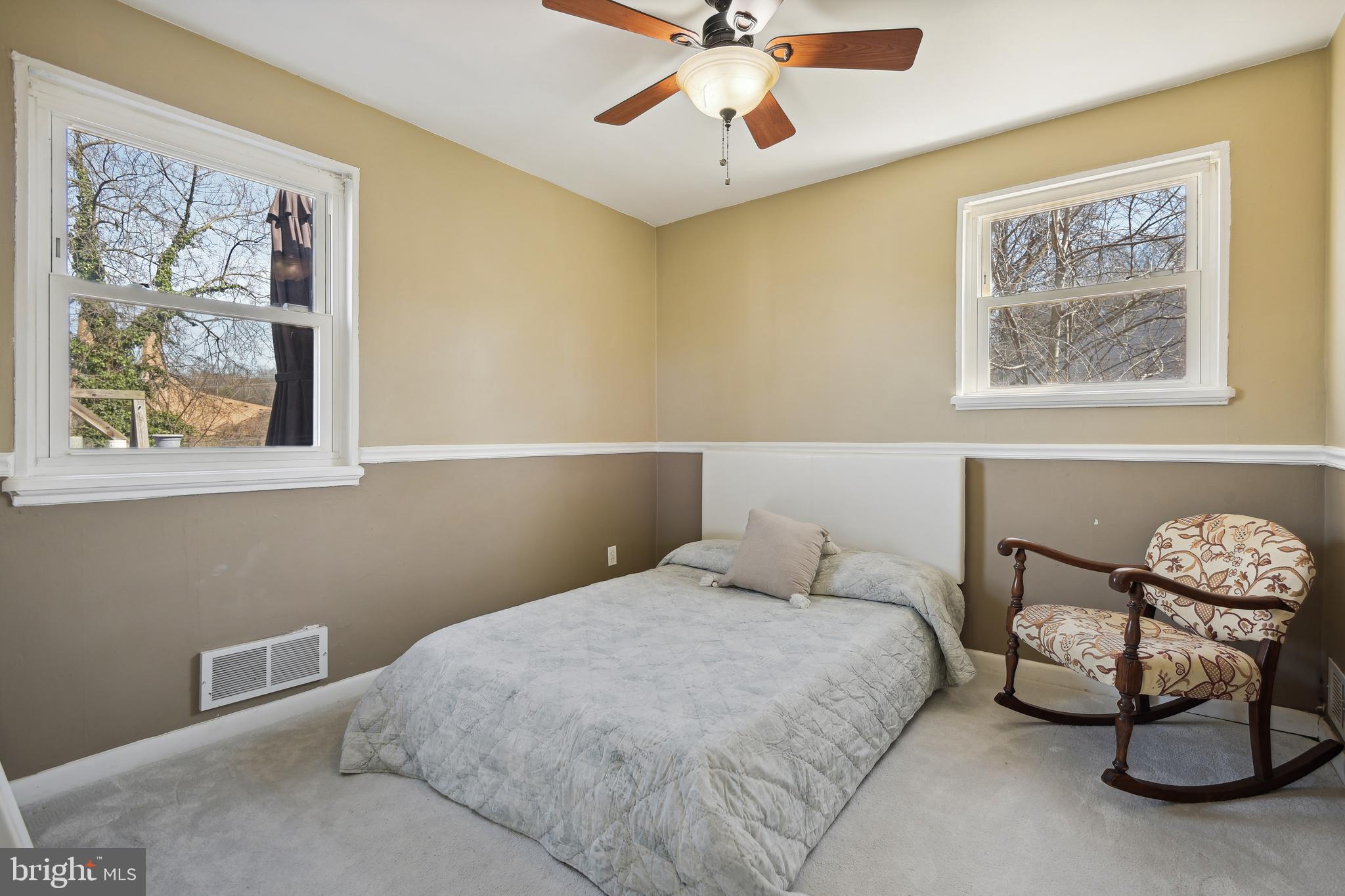 11727 COLLEGE VIEW DRIVE