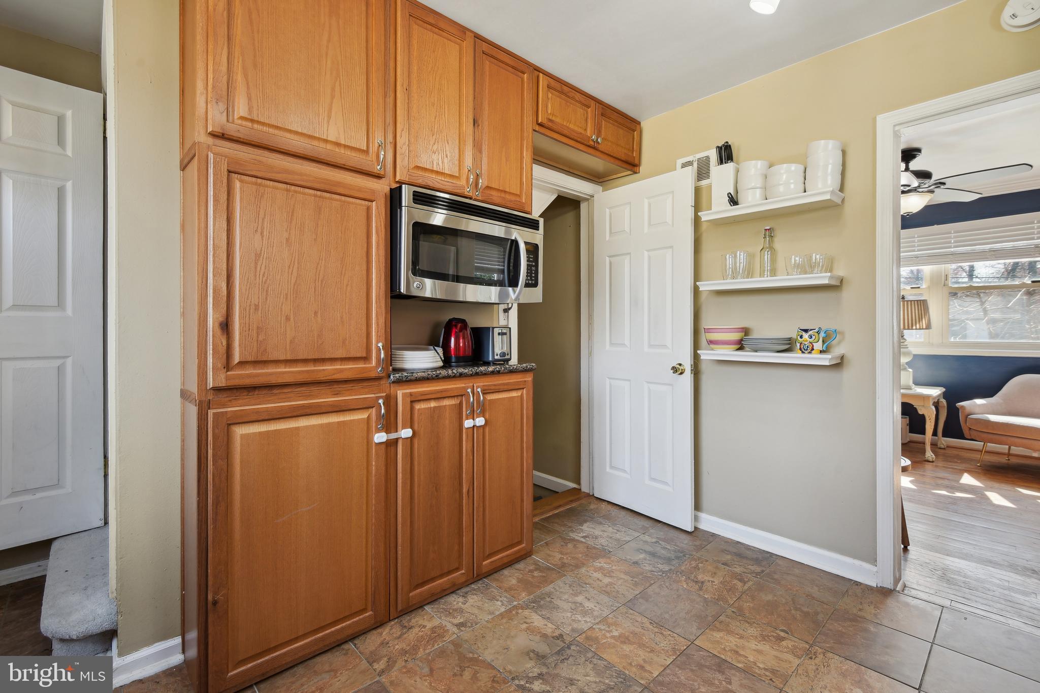 11727 COLLEGE VIEW DRIVE