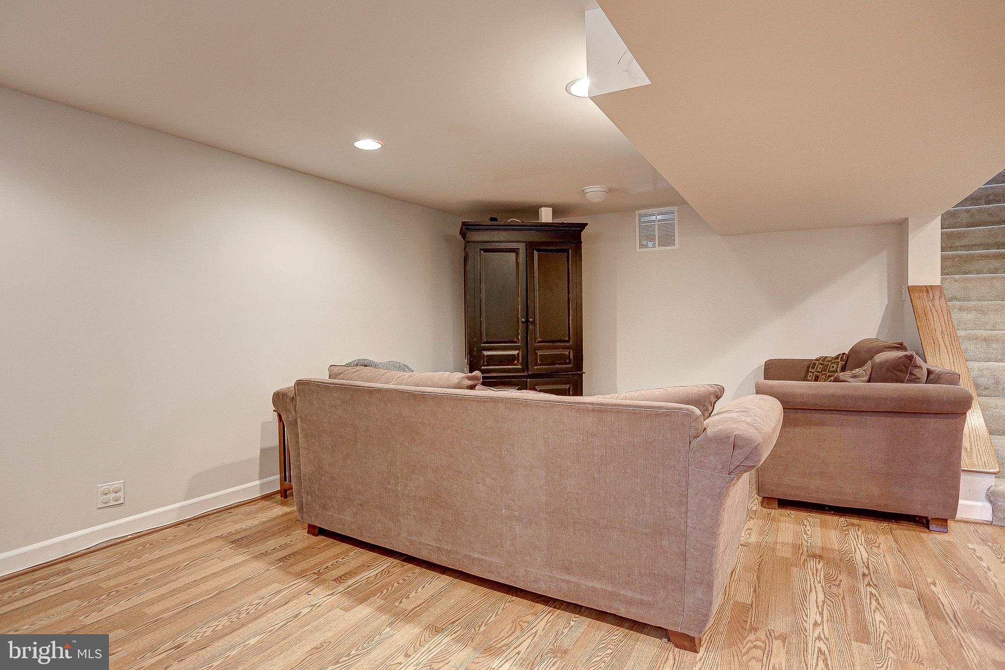 10501 TENBROOK DRIVE