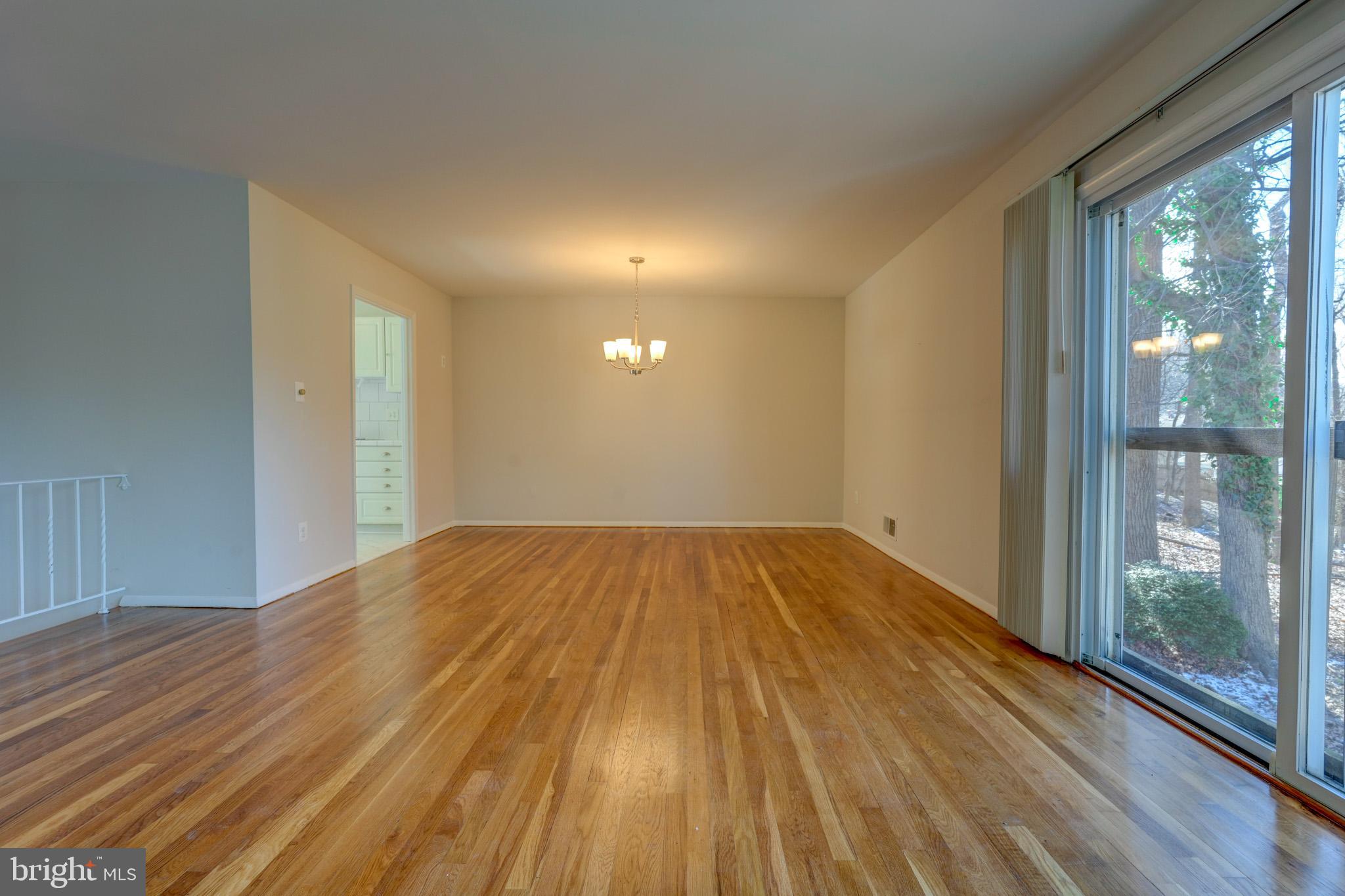 12820 MIDDLEVALE LANE