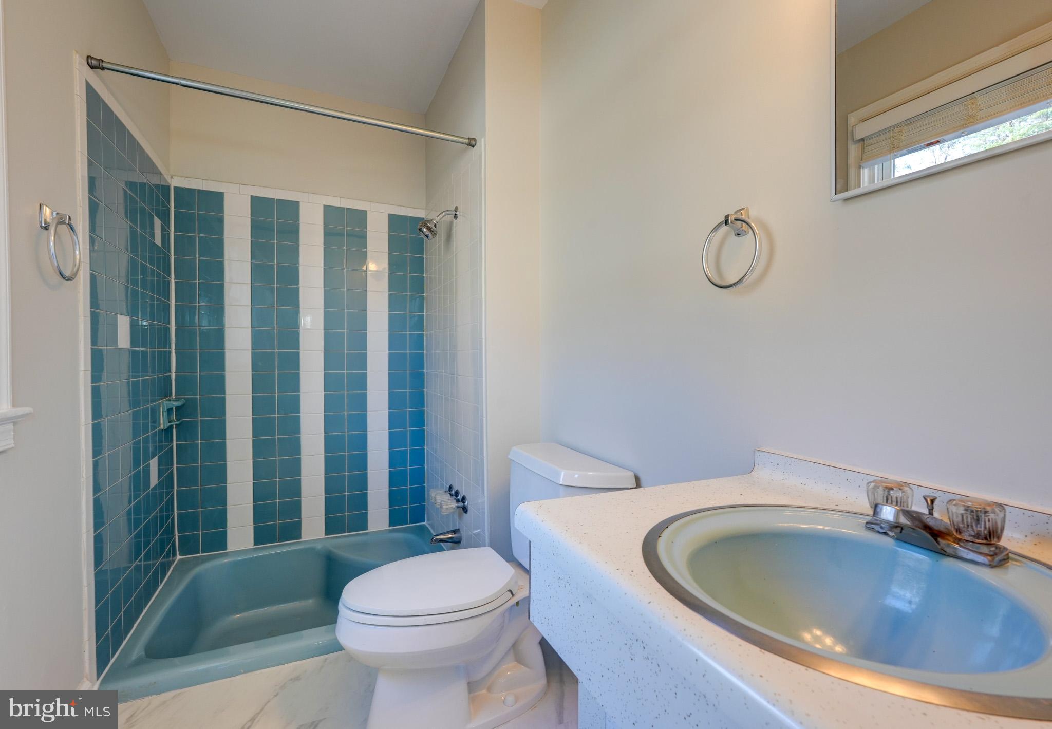 12820 MIDDLEVALE LANE