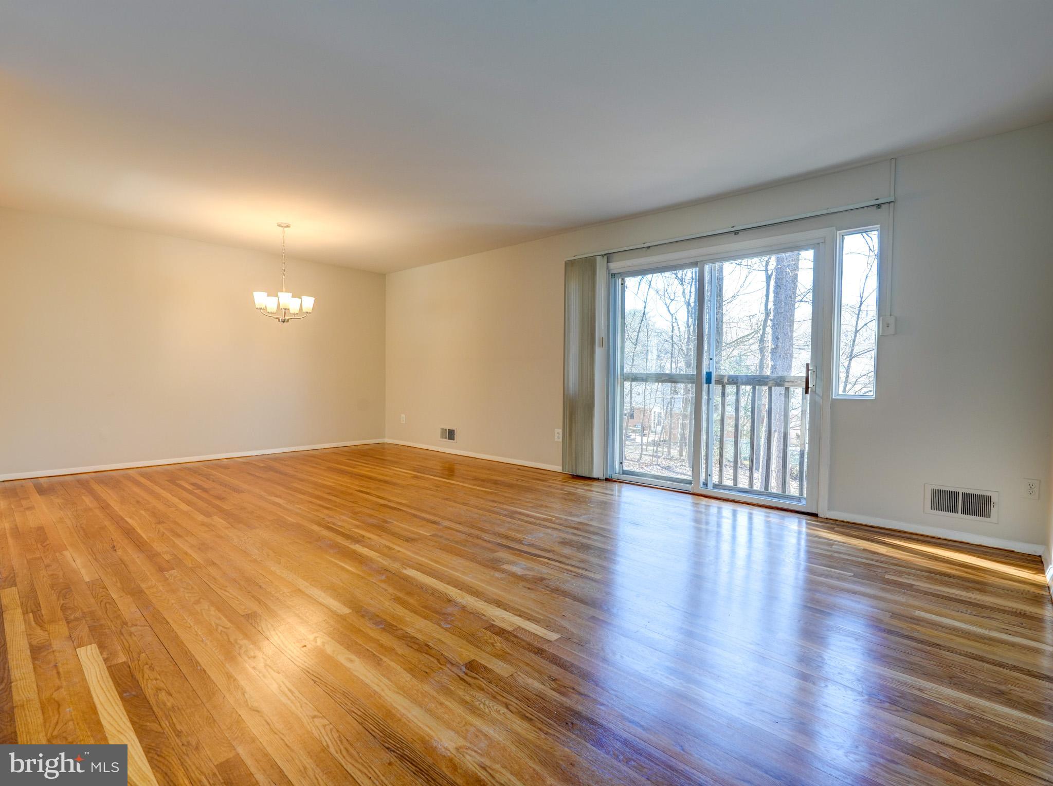 12820 MIDDLEVALE LANE