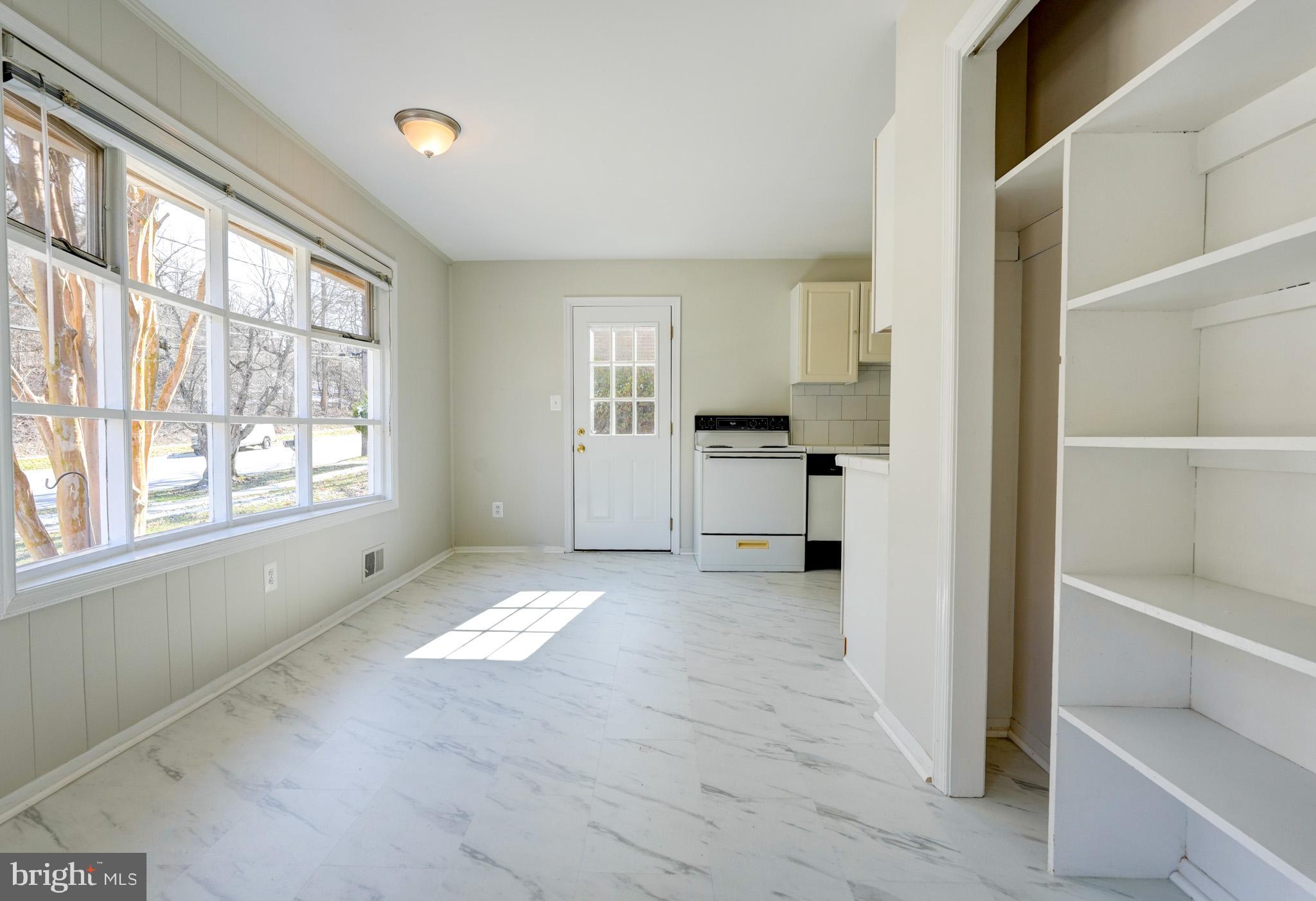 12820 MIDDLEVALE LANE