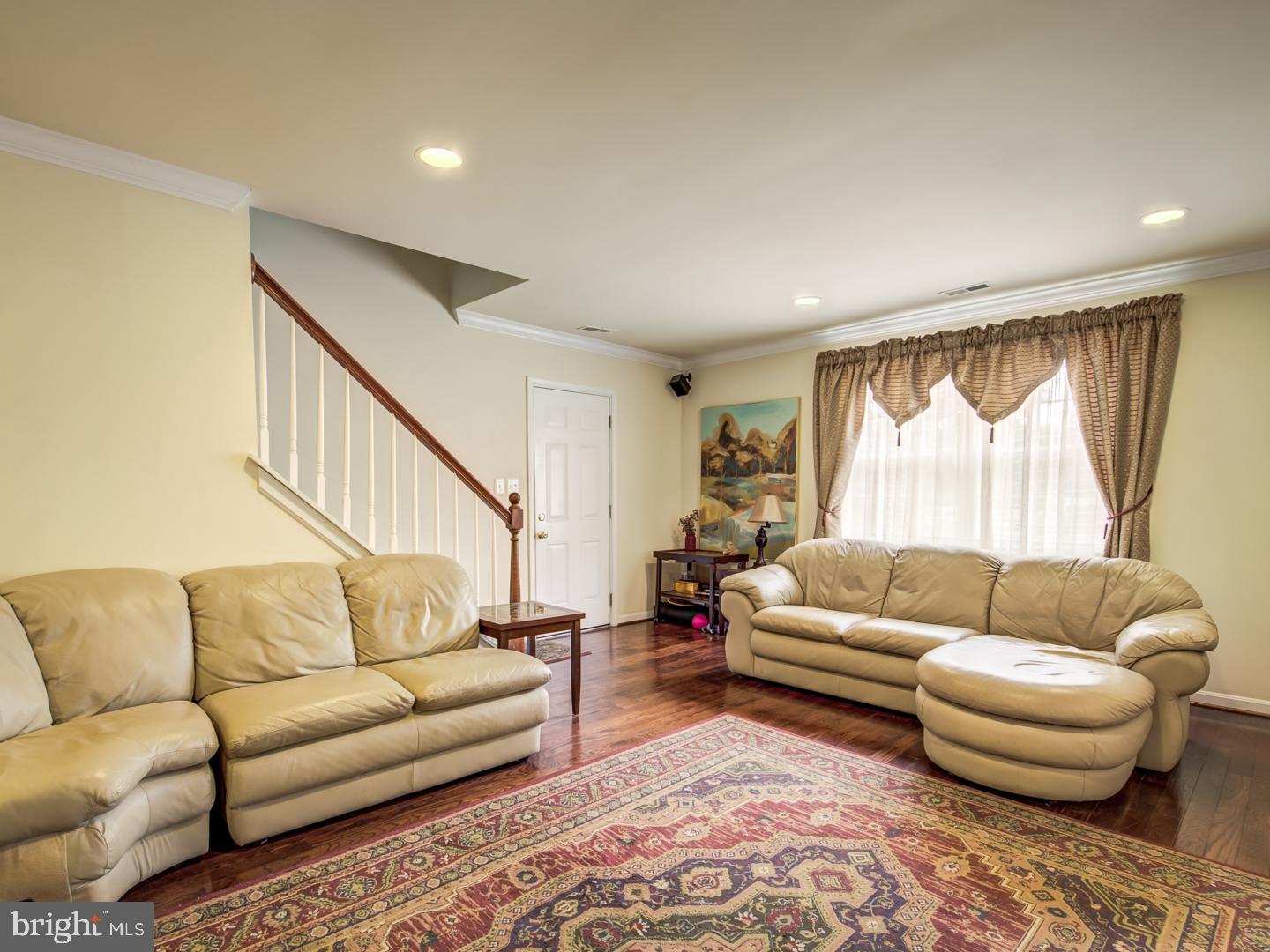19400 WHITE GROUND ROAD