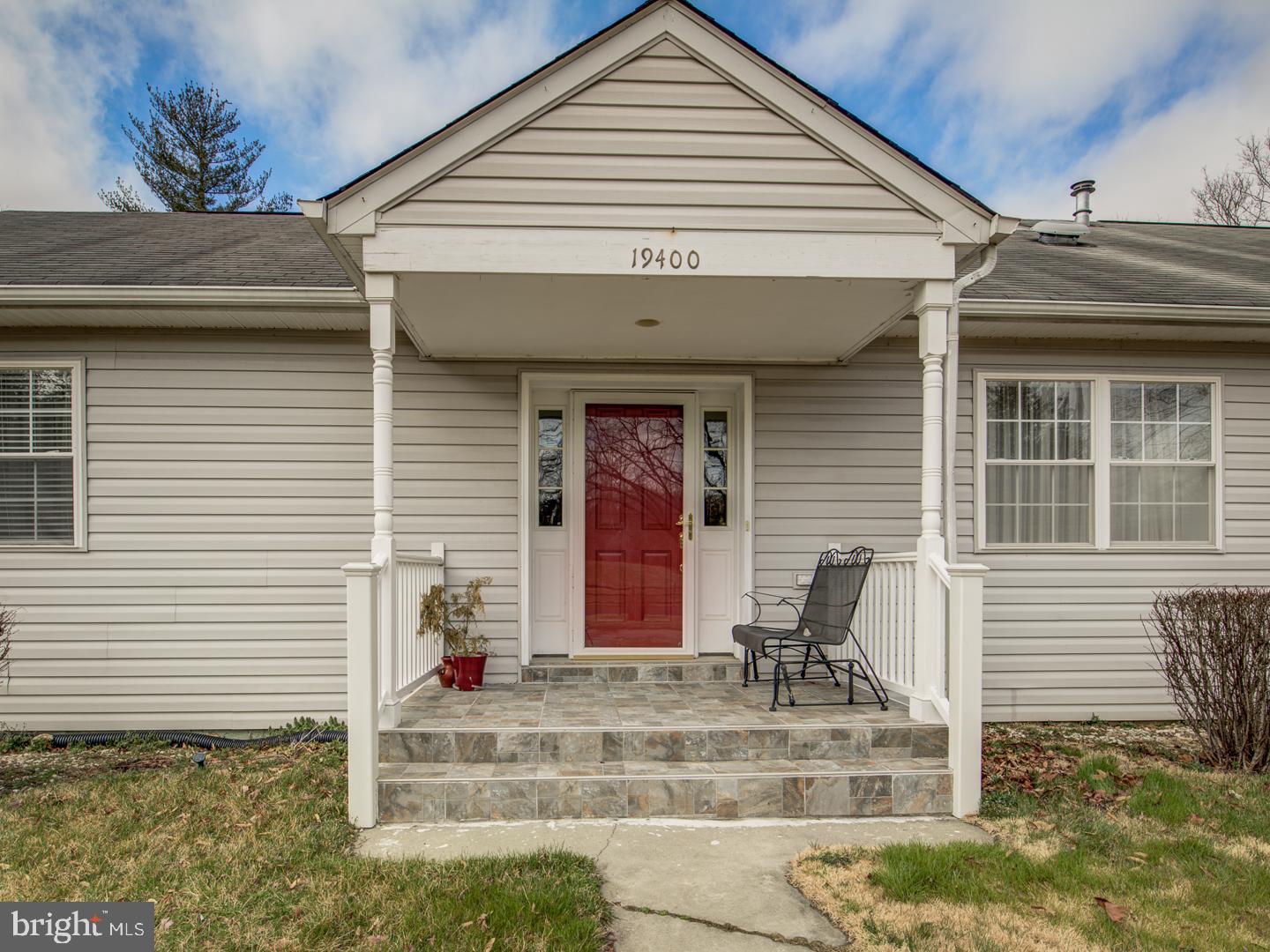 19400 WHITE GROUND ROAD