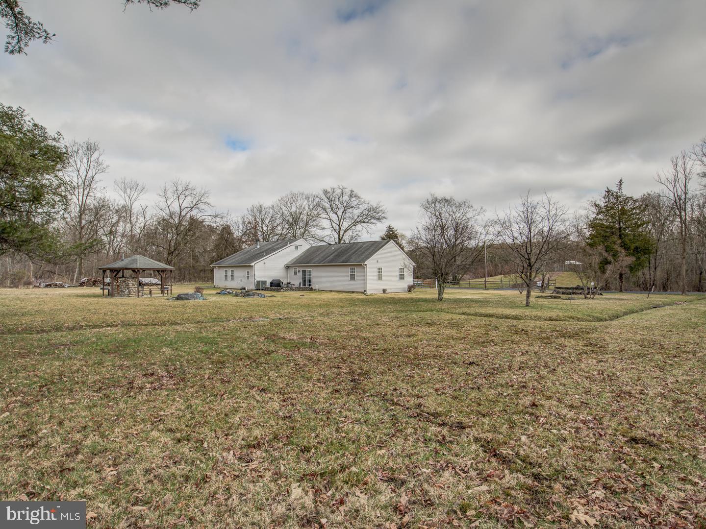 19400 WHITE GROUND ROAD