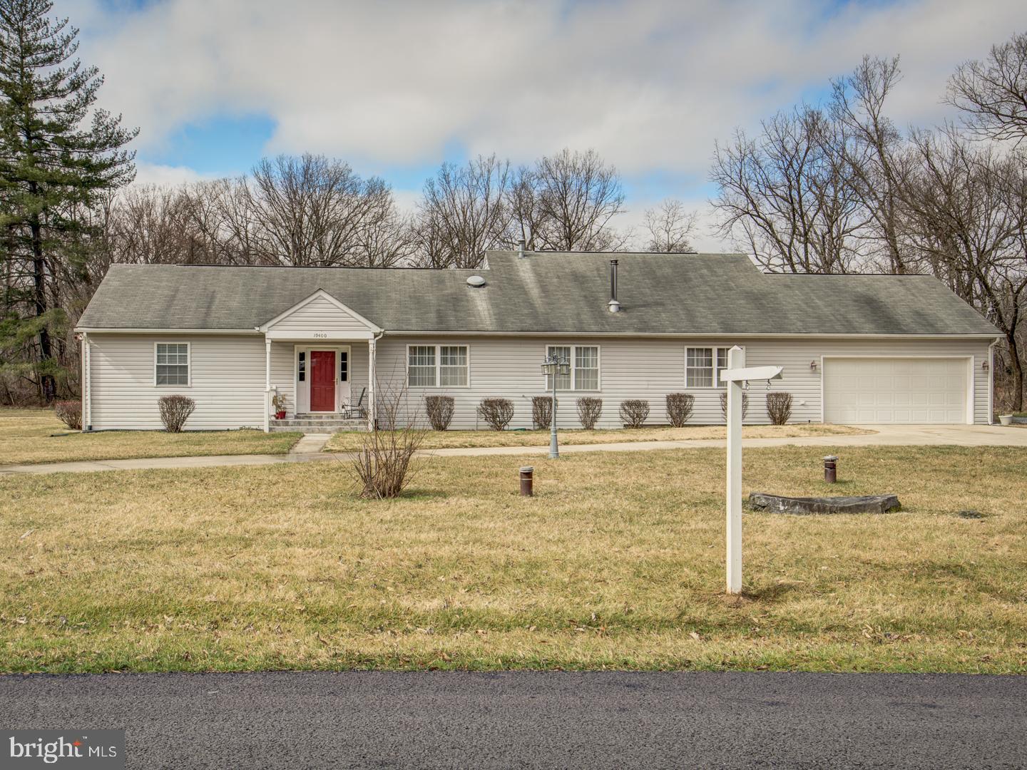 19400 WHITE GROUND ROAD