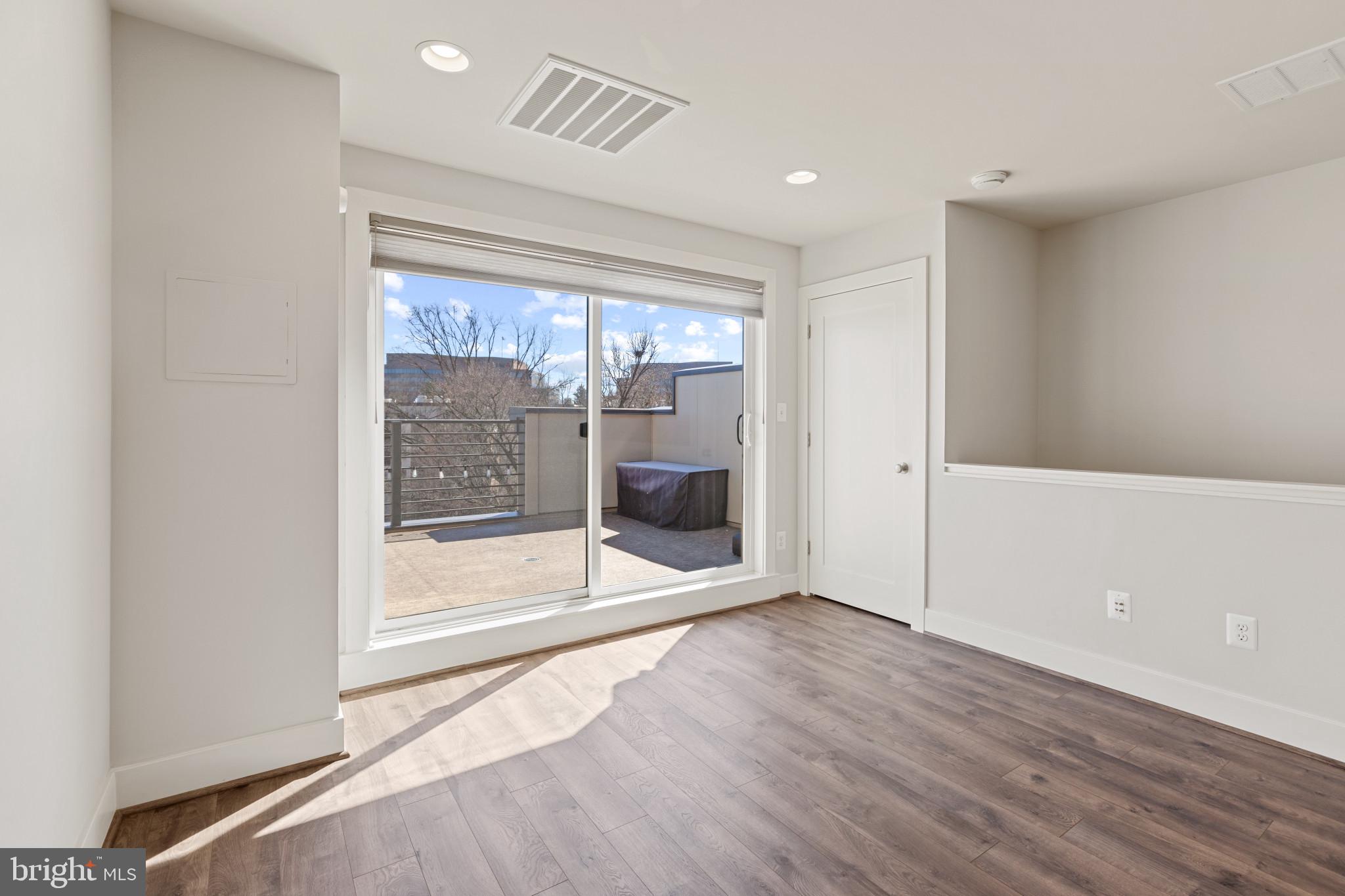 109 HEATH PLACE