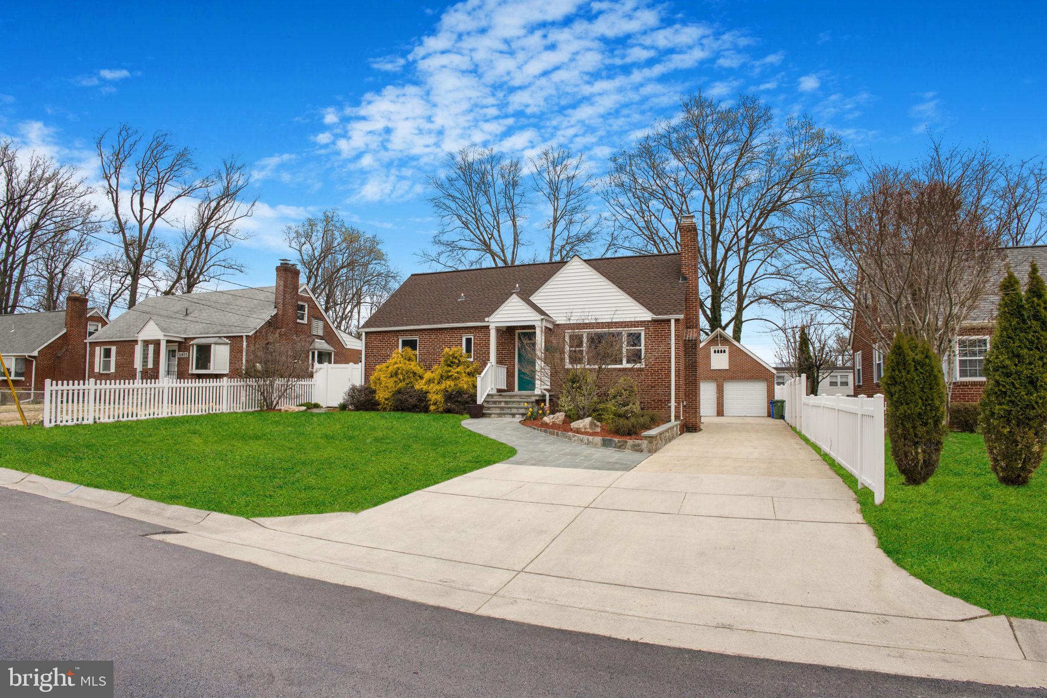 11613 COLLEGE VIEW DRIVE