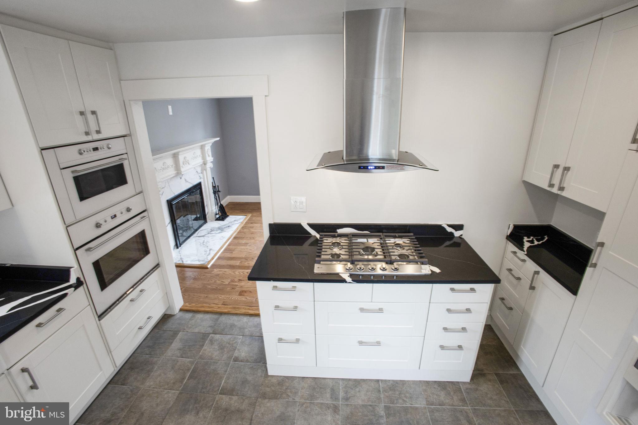 11613 COLLEGE VIEW DRIVE