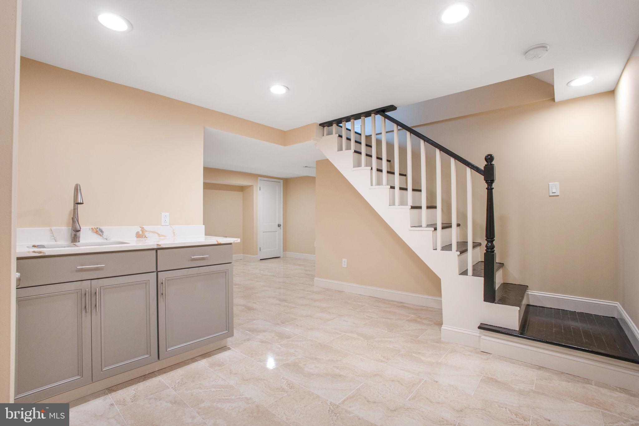 11613 COLLEGE VIEW DRIVE