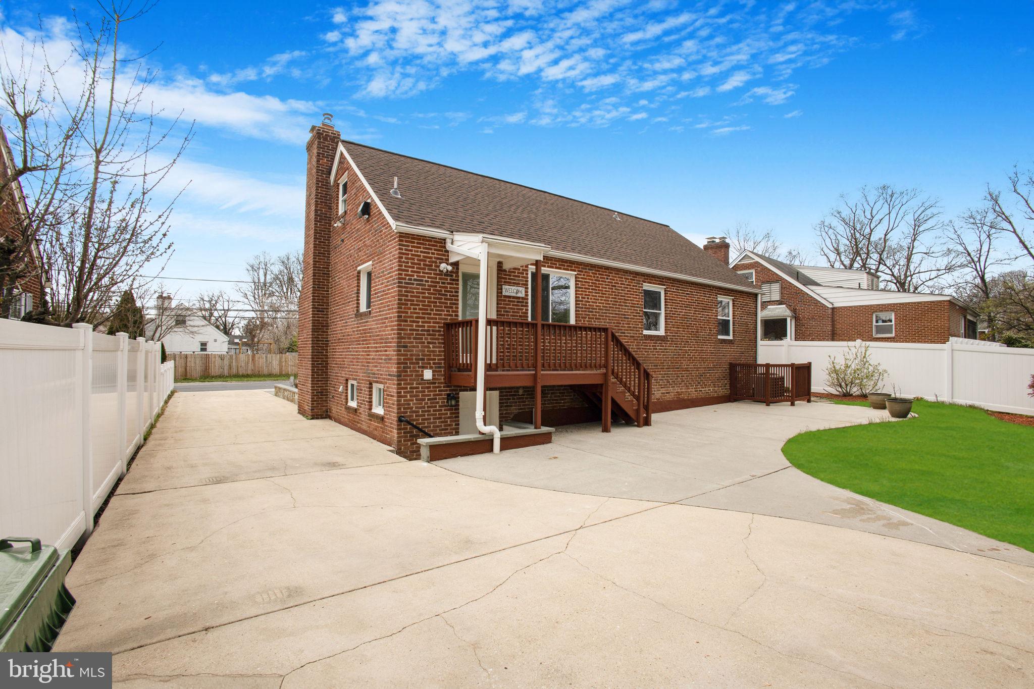 11613 COLLEGE VIEW DRIVE