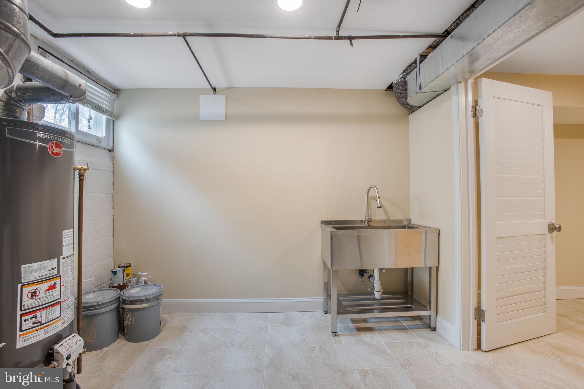 11613 COLLEGE VIEW DRIVE