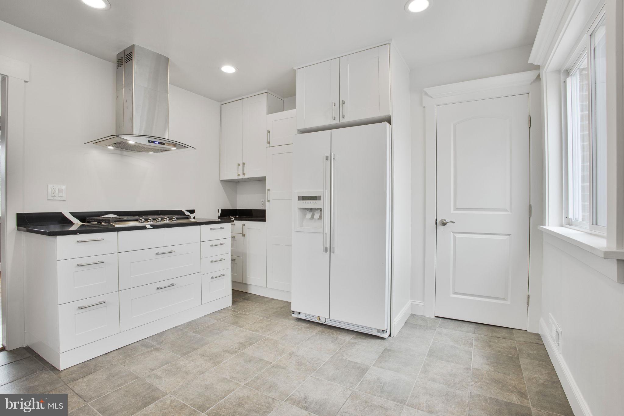 11613 COLLEGE VIEW DRIVE