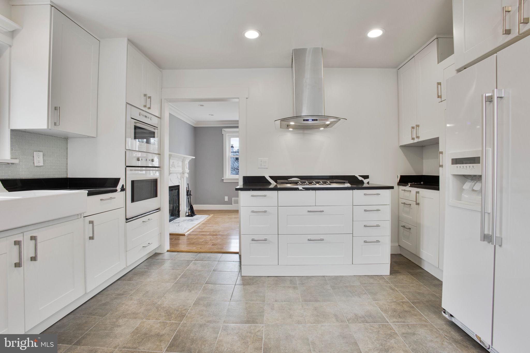 11613 COLLEGE VIEW DRIVE