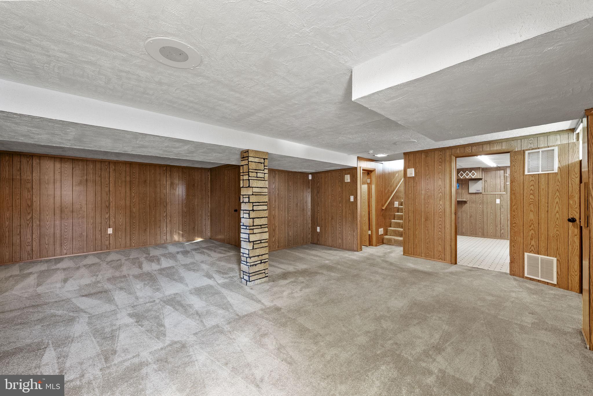 203 HUTTON STREET