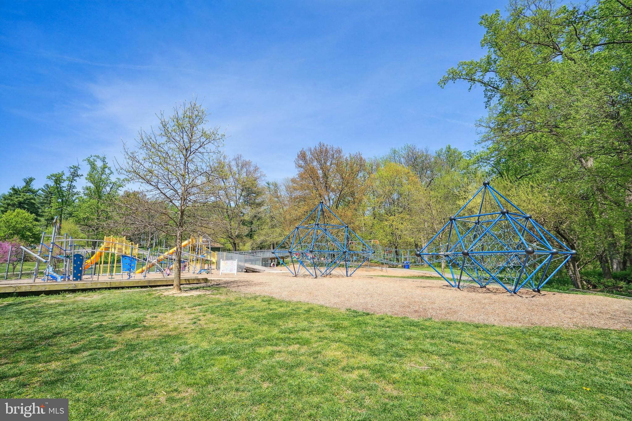 2511 KENSINGTON BOULEVARD