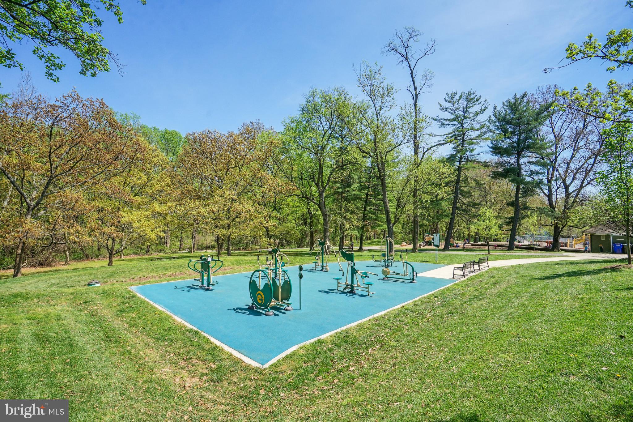 2511 KENSINGTON BOULEVARD