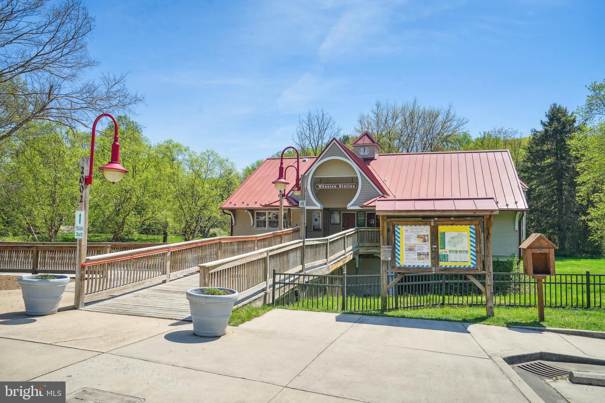 2511 KENSINGTON BOULEVARD