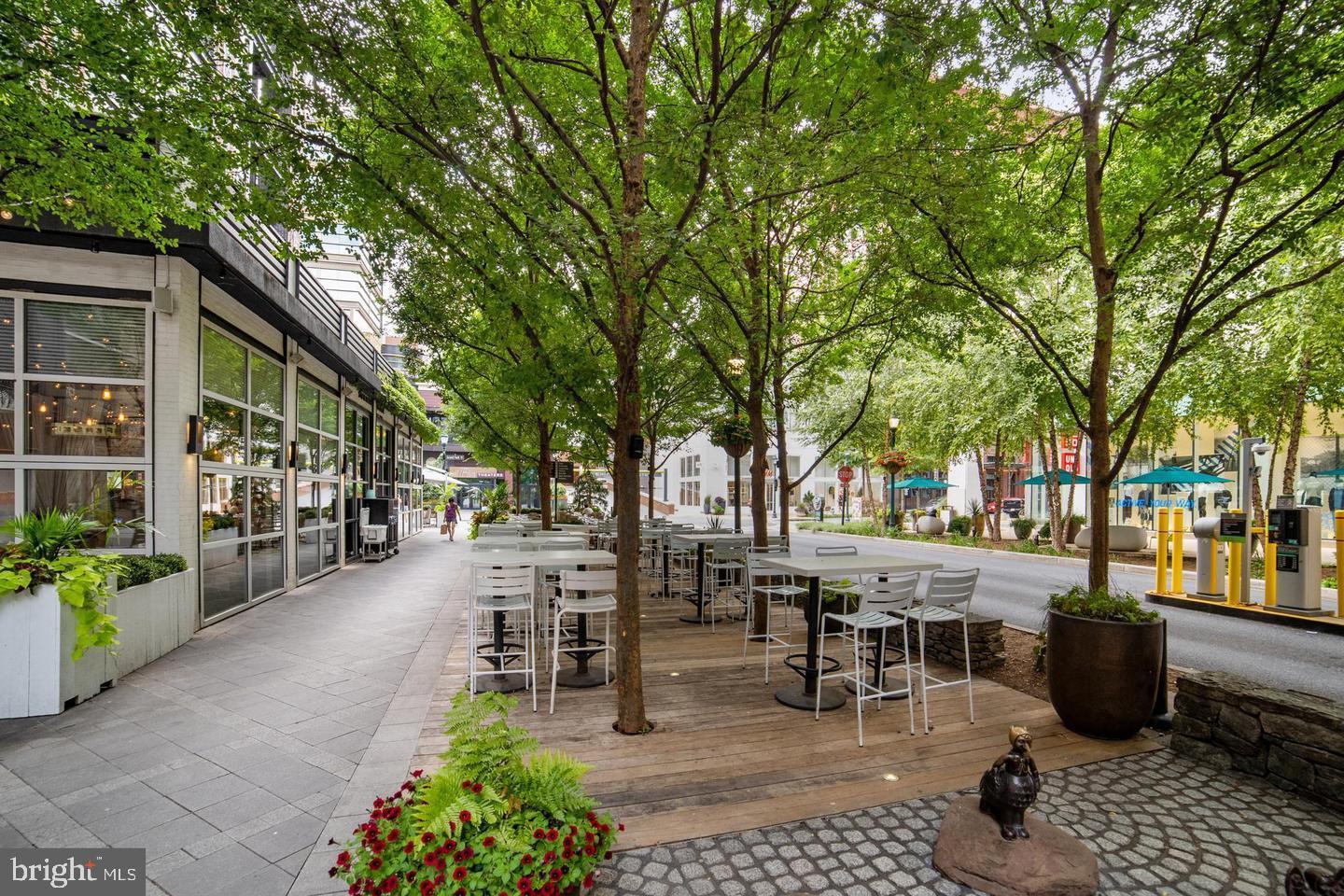 2511 KENSINGTON BOULEVARD