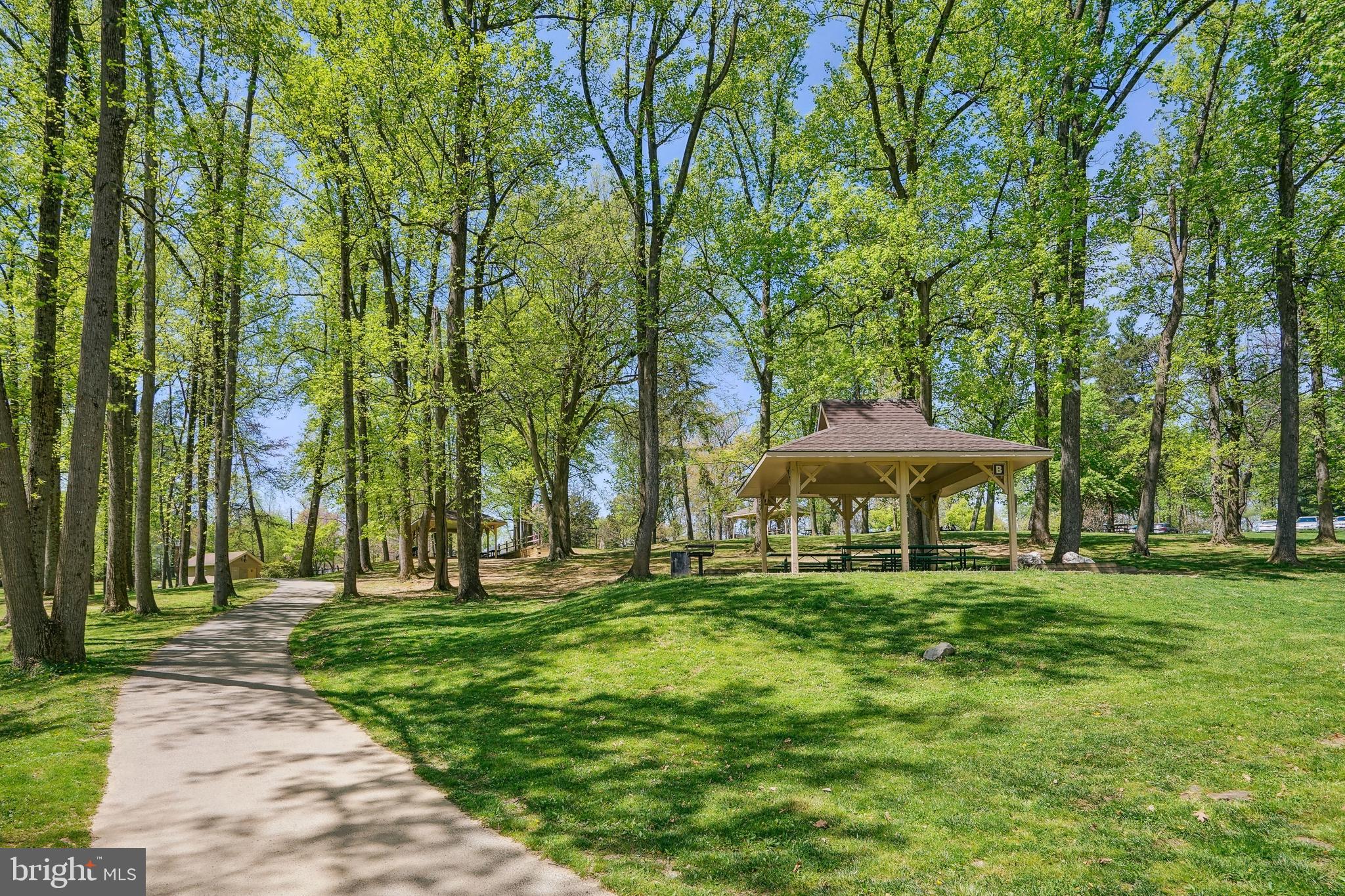 2511 KENSINGTON BOULEVARD