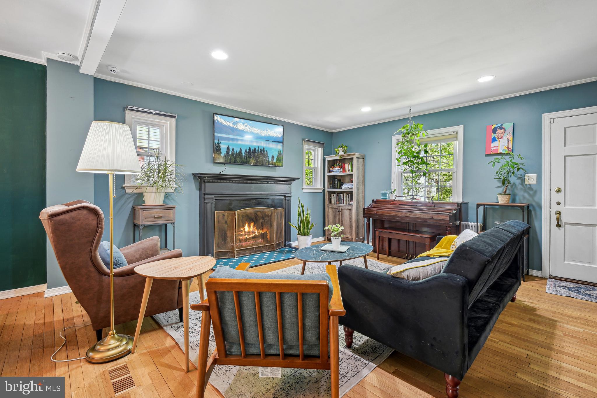 108 WOODRIDGE AVENUE