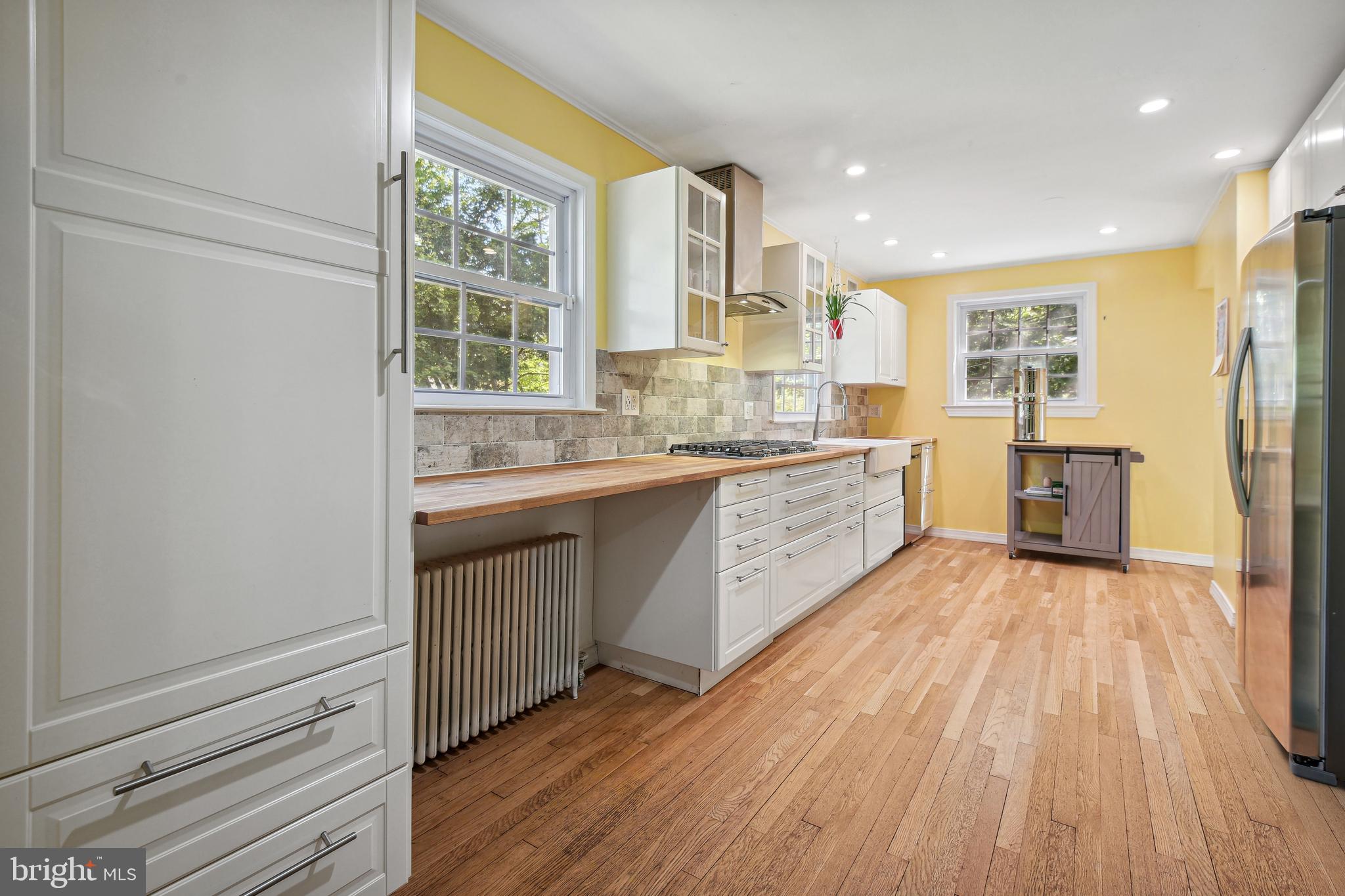 108 WOODRIDGE AVENUE