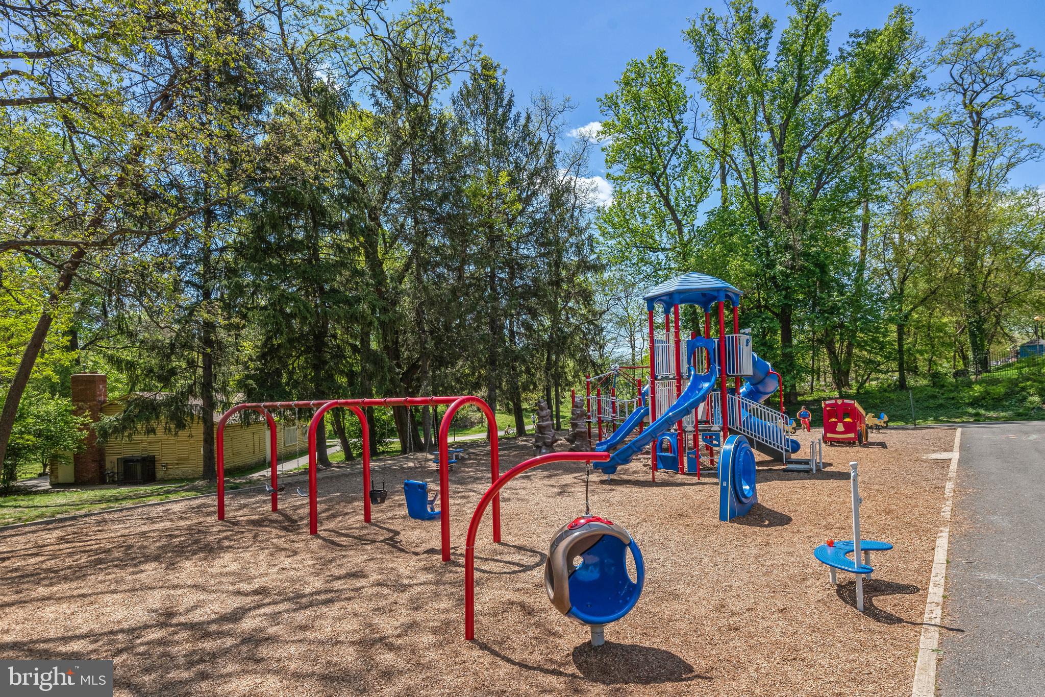 108 WOODRIDGE AVENUE