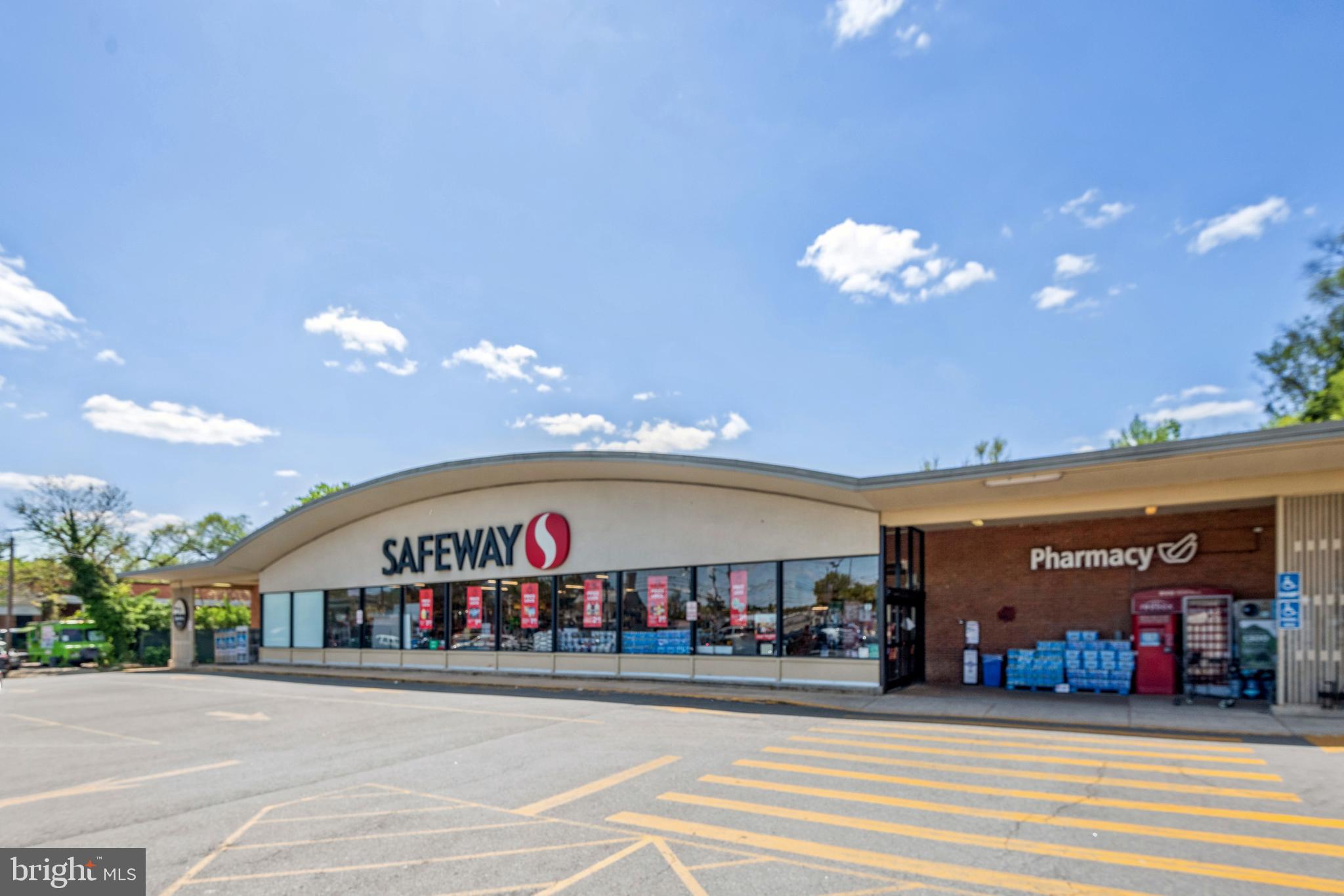 108 WOODRIDGE AVENUE