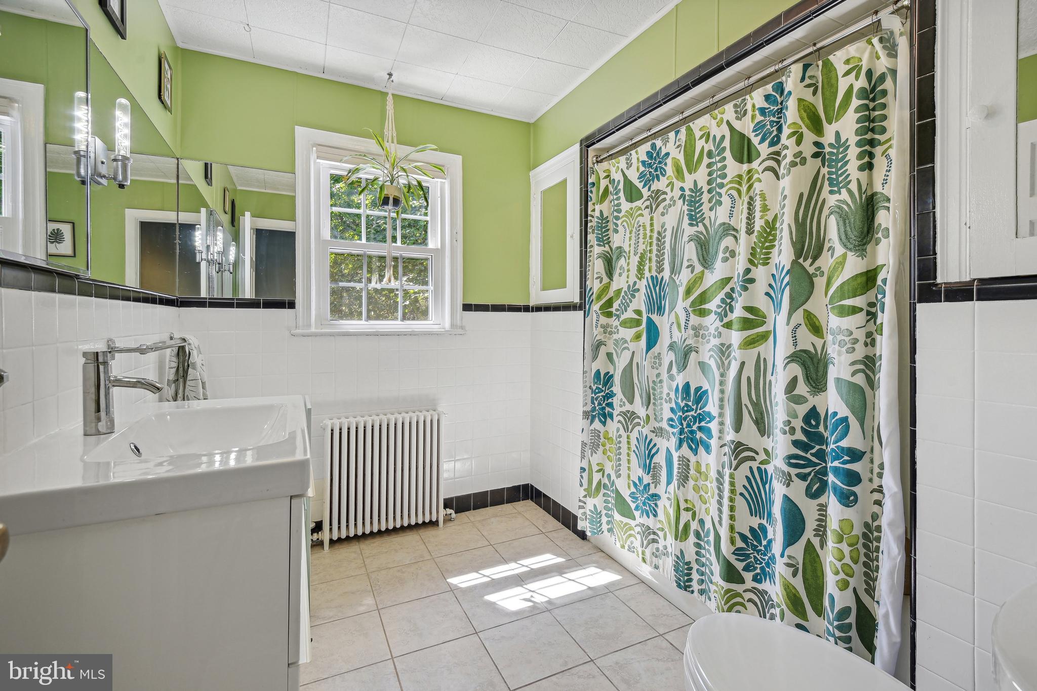 108 WOODRIDGE AVENUE