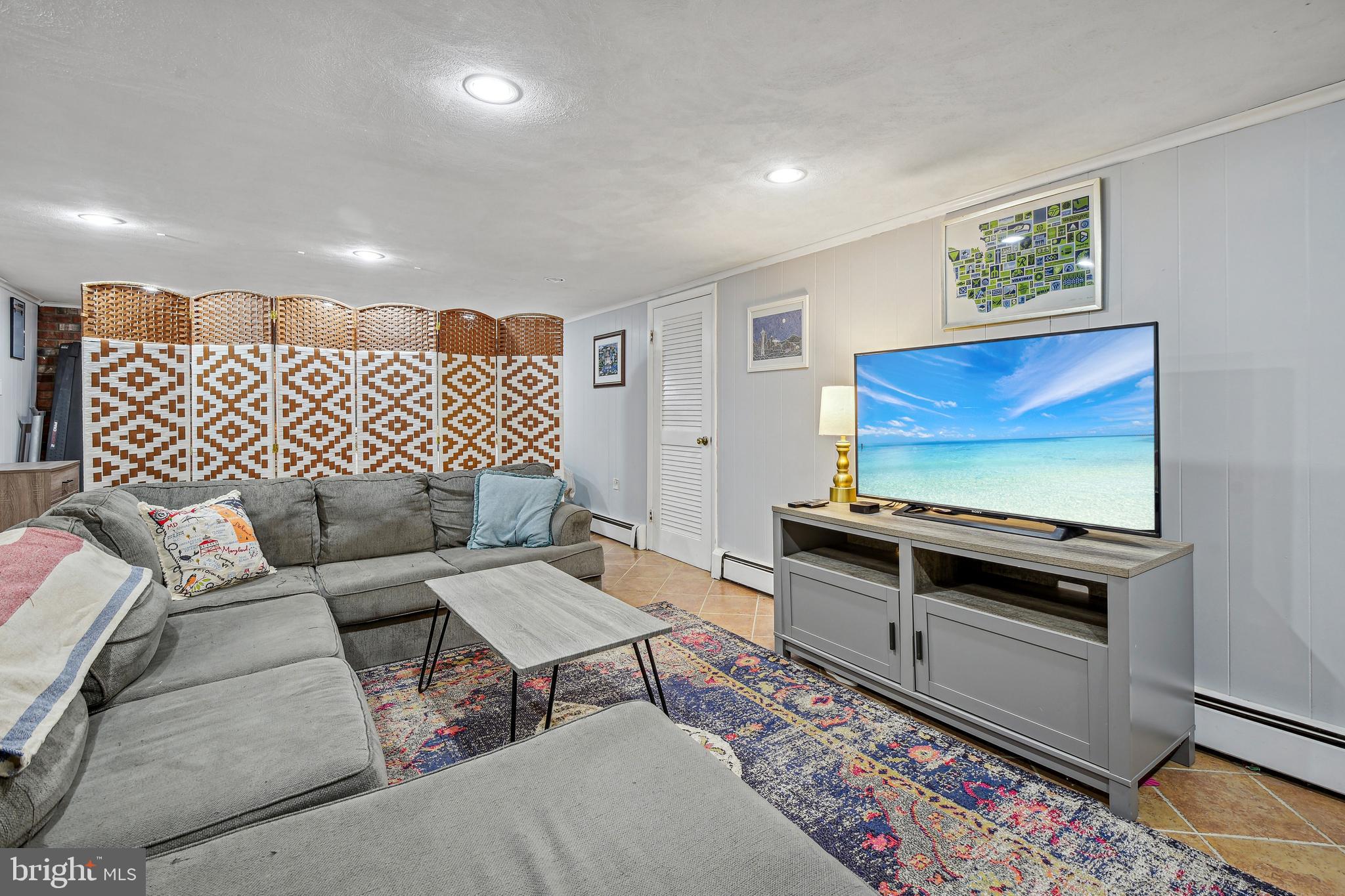 108 WOODRIDGE AVENUE