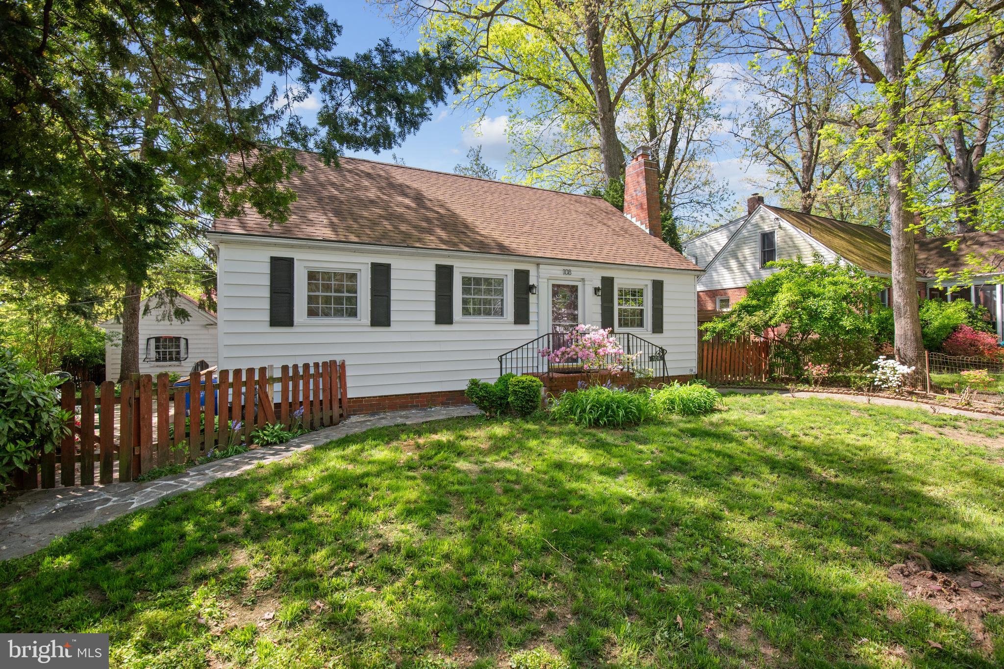 108 WOODRIDGE AVENUE