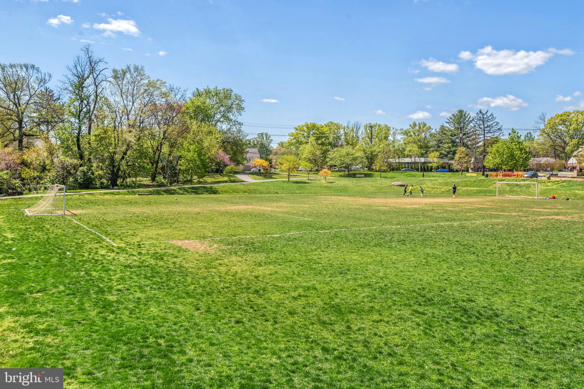 108 WOODRIDGE AVENUE