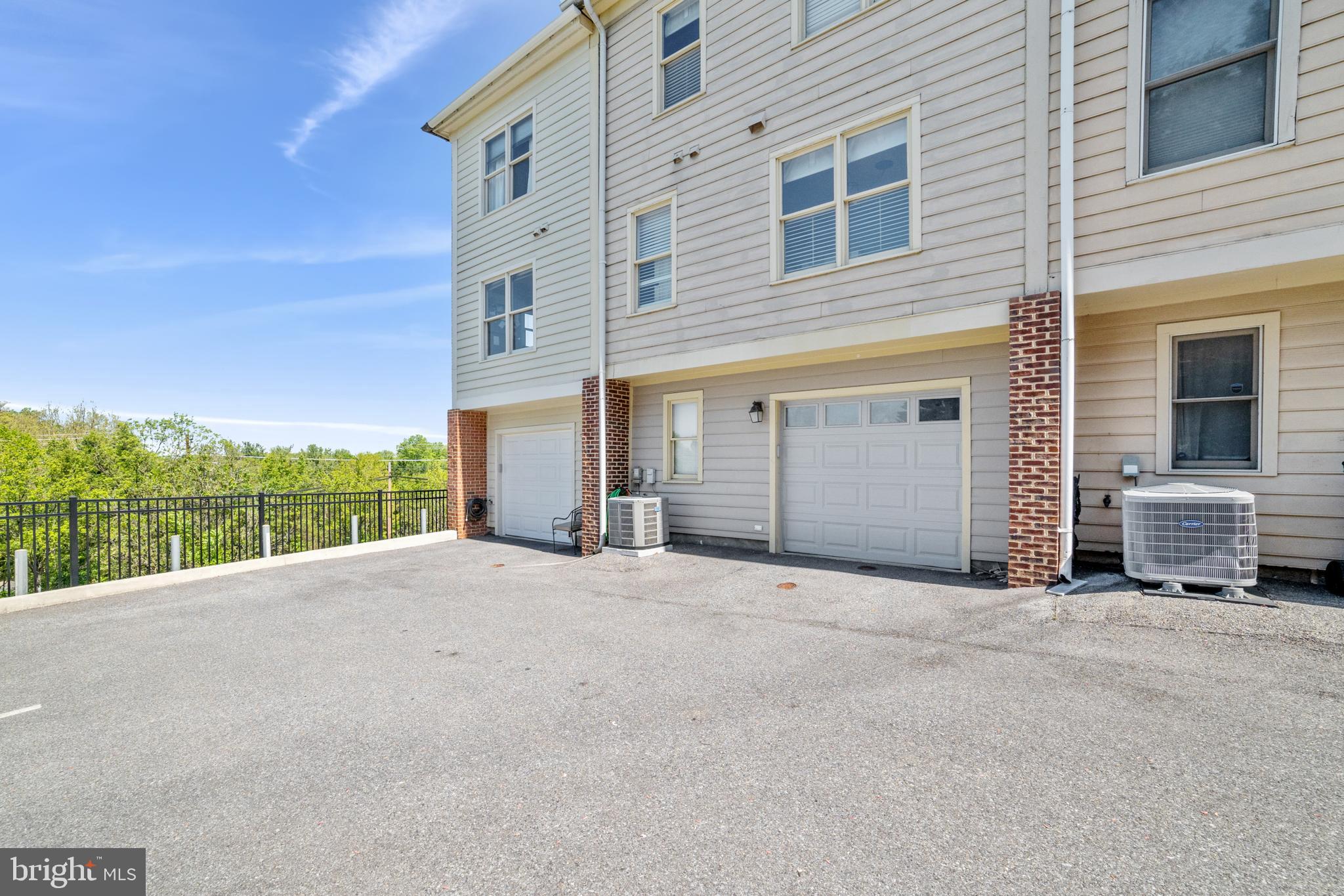 110 RIDGEPOINT PLACE