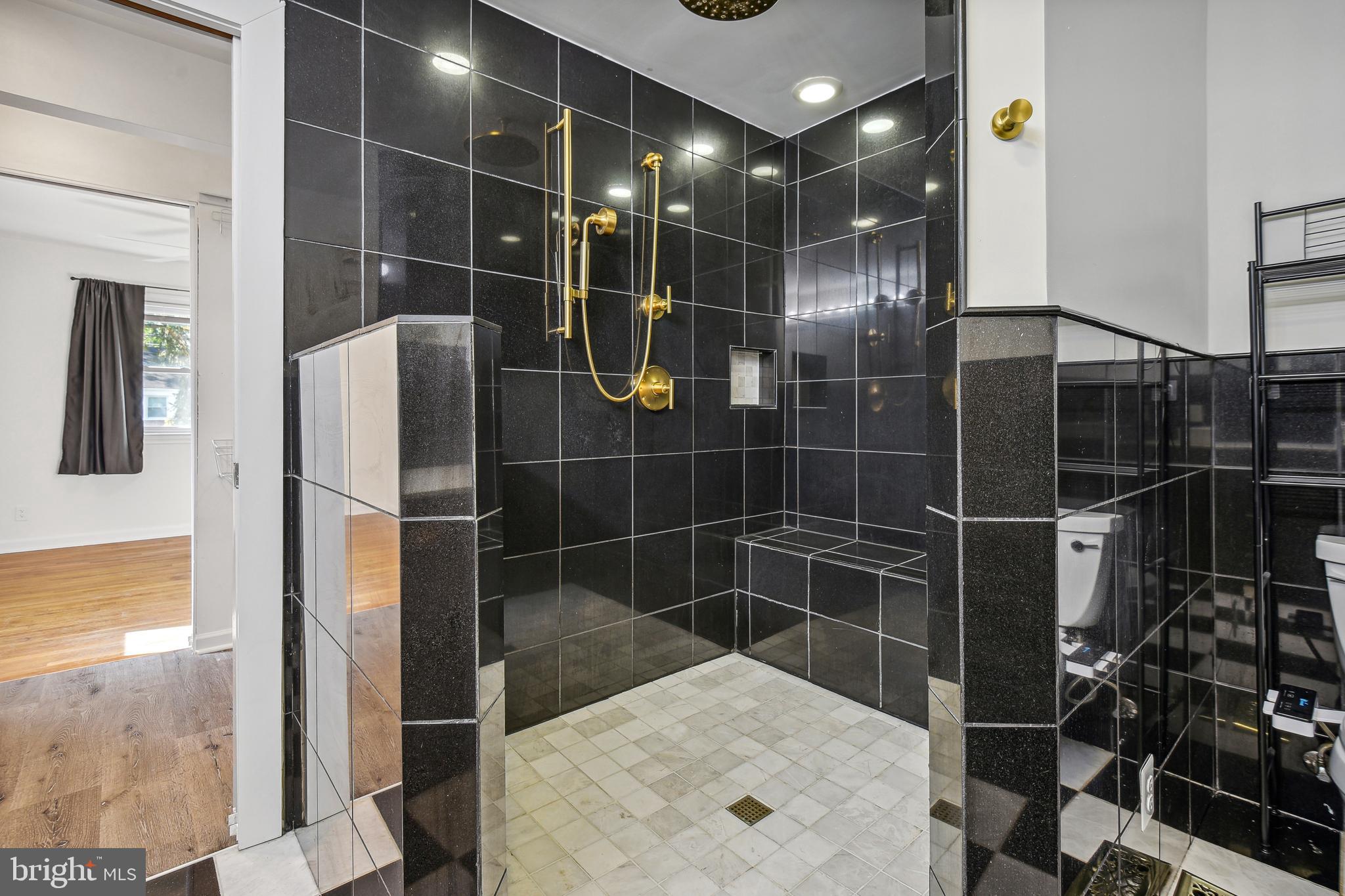 1513 WINDHAM LANE