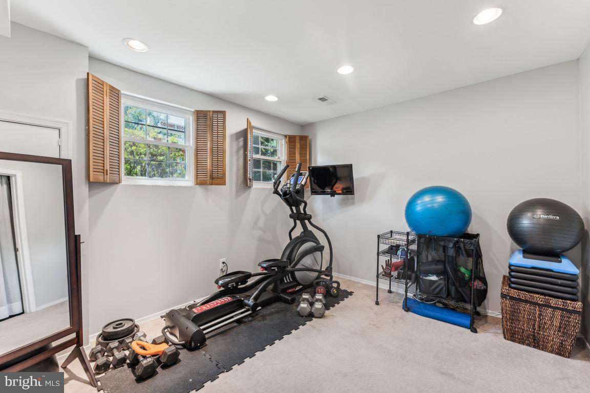 1903 BRIGHTLEAF COURT