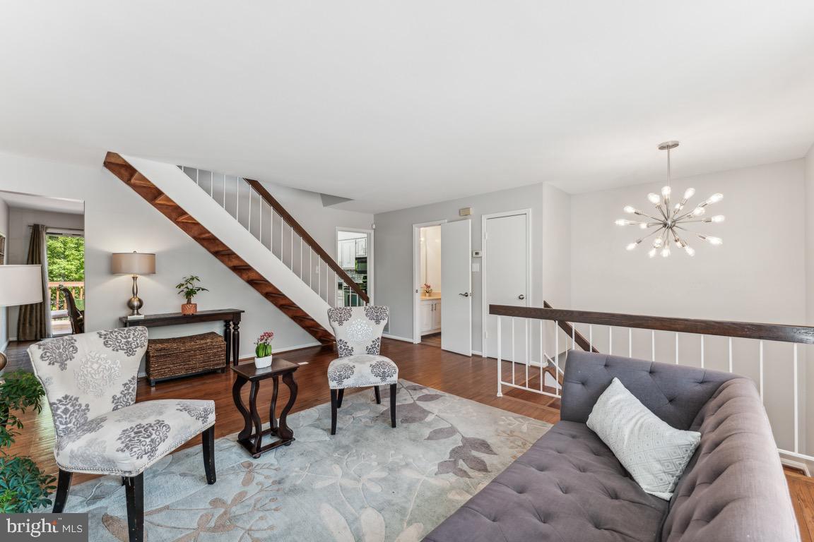 1903 BRIGHTLEAF COURT