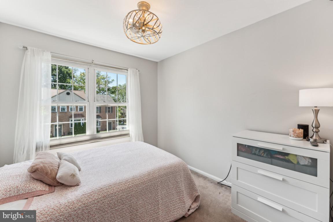 1903 BRIGHTLEAF COURT