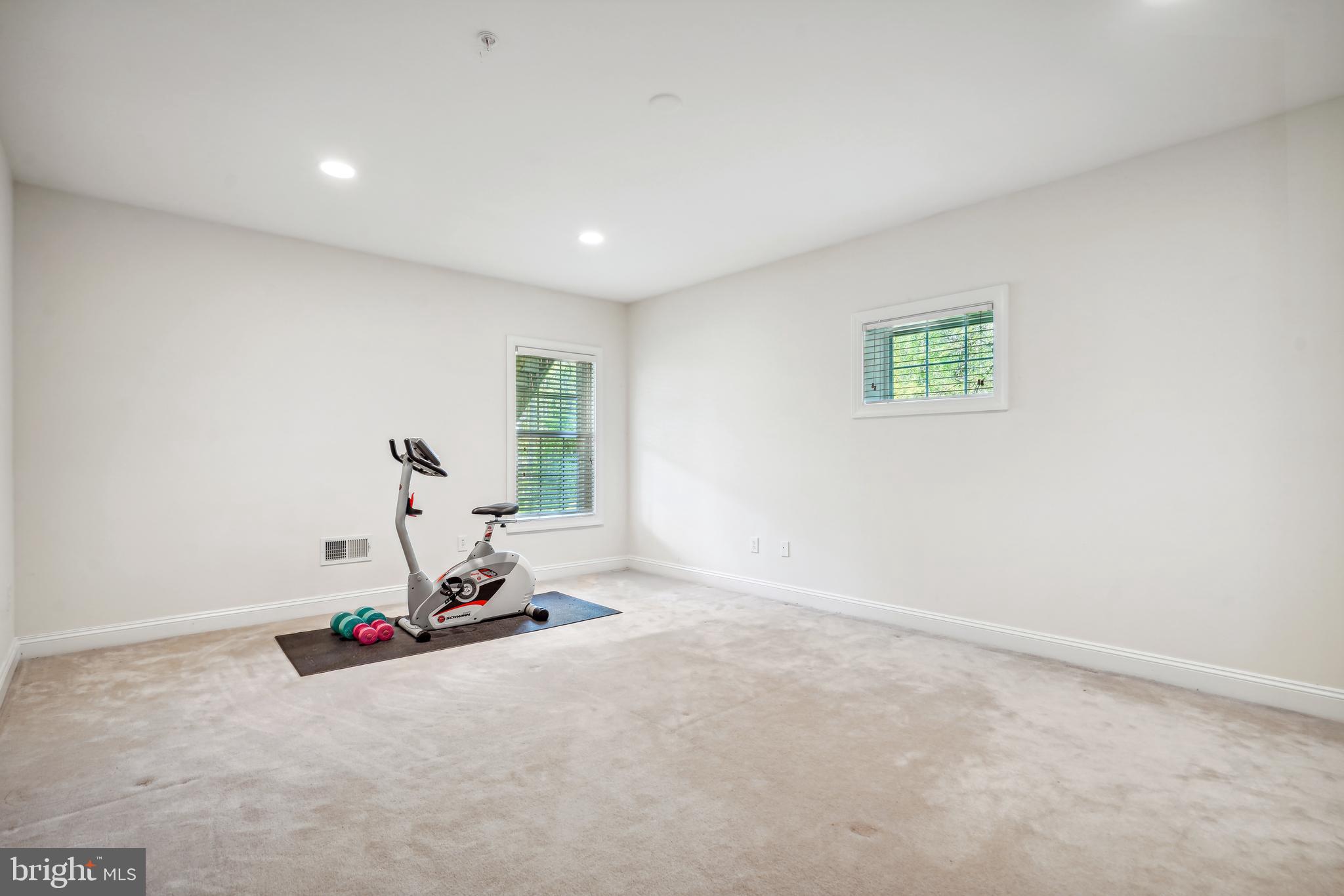 9015 MAGRUDER KNOLLS COURT