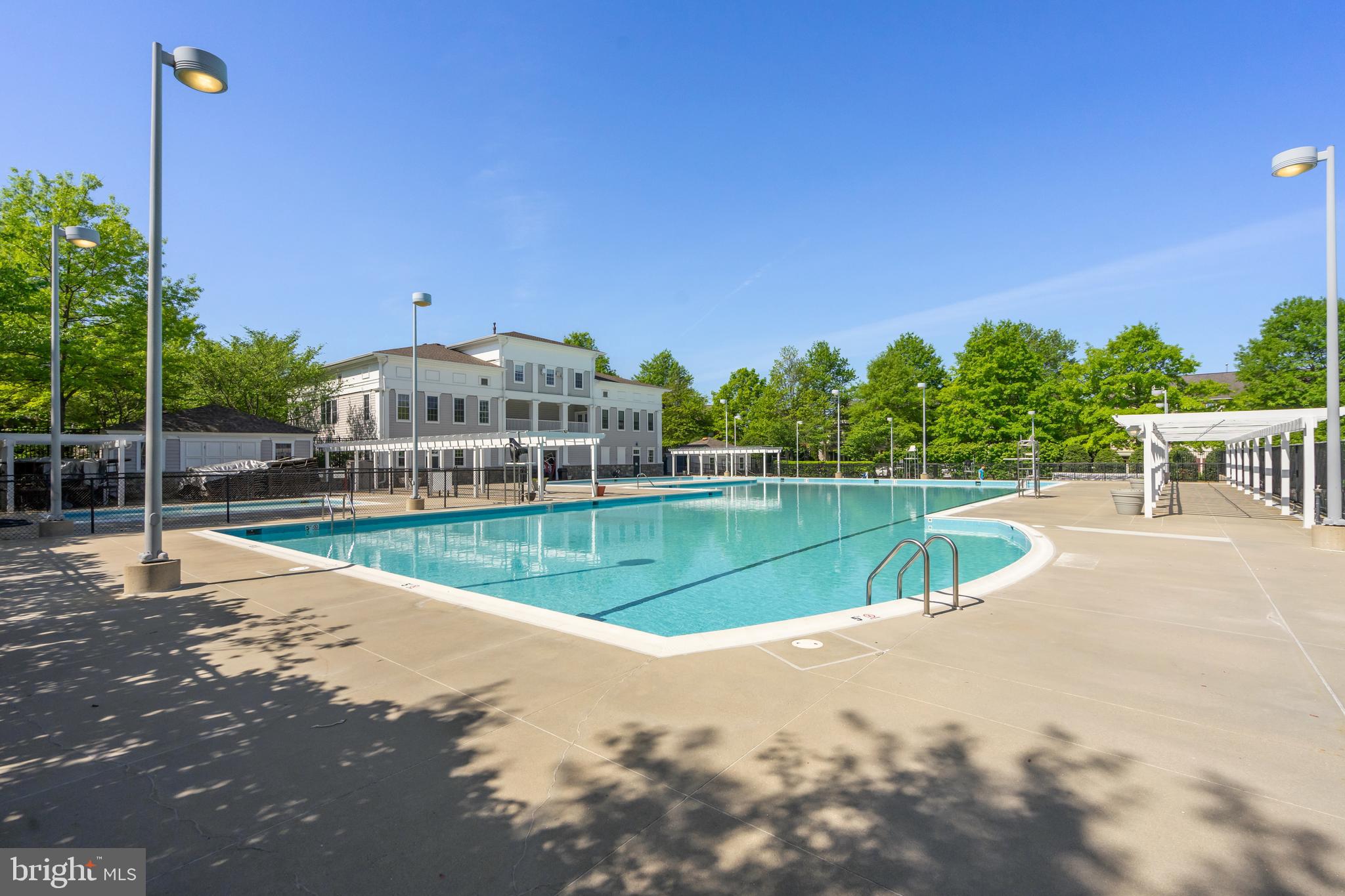 28 GOLDEN ASH WAY