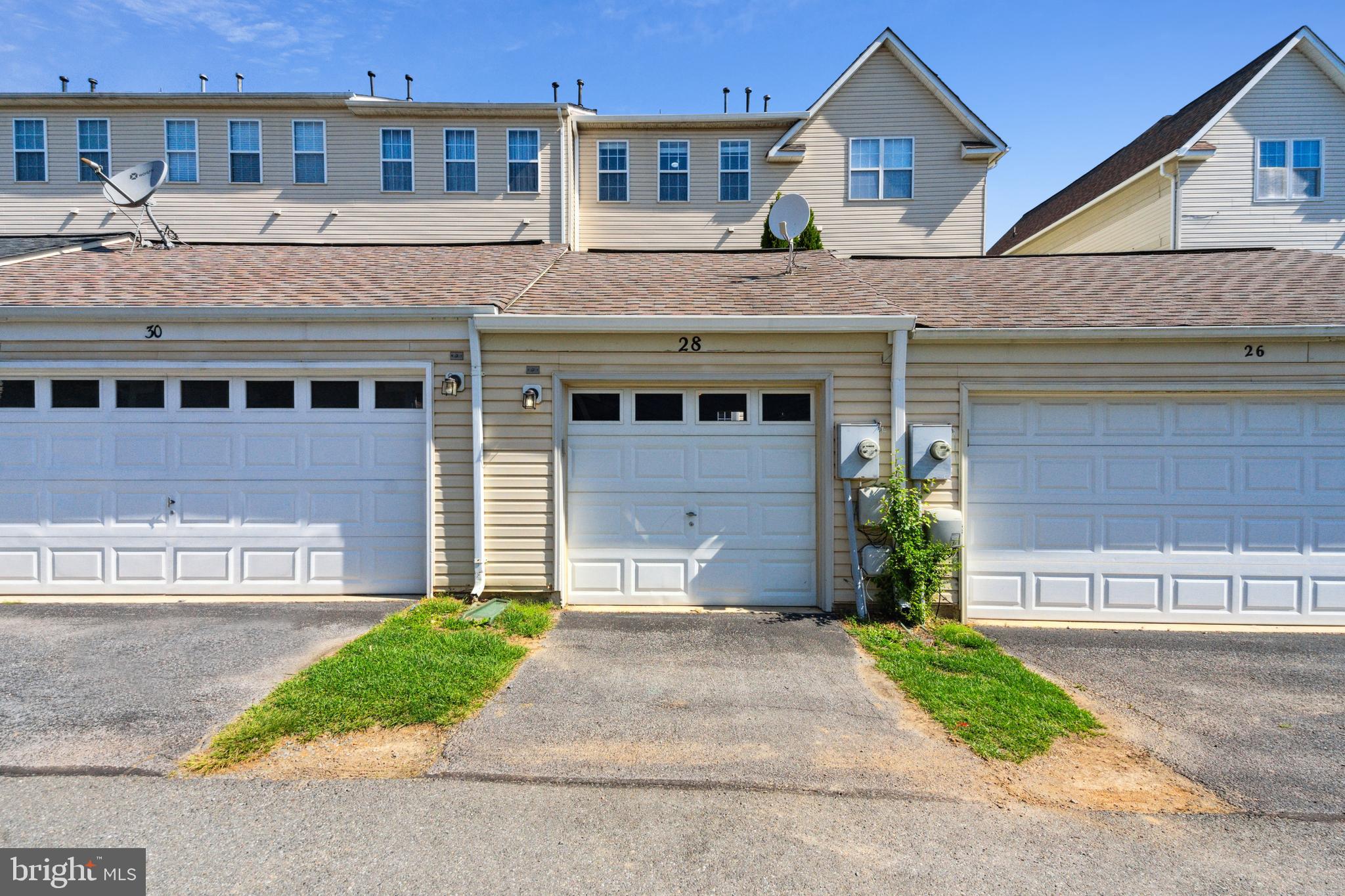 28 GOLDEN ASH WAY