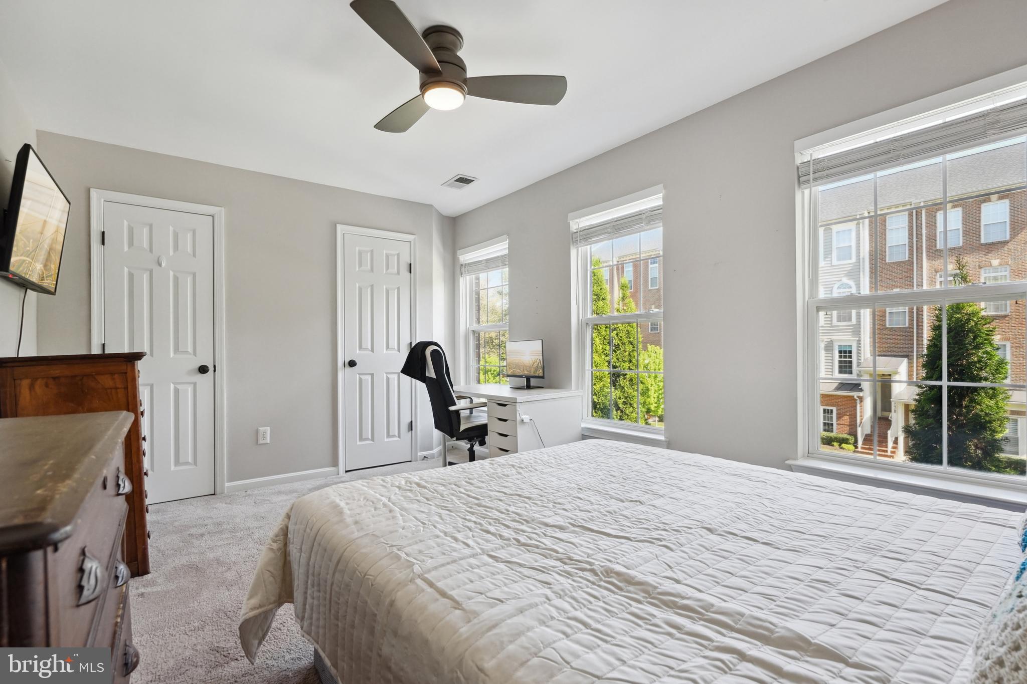 28 GOLDEN ASH WAY