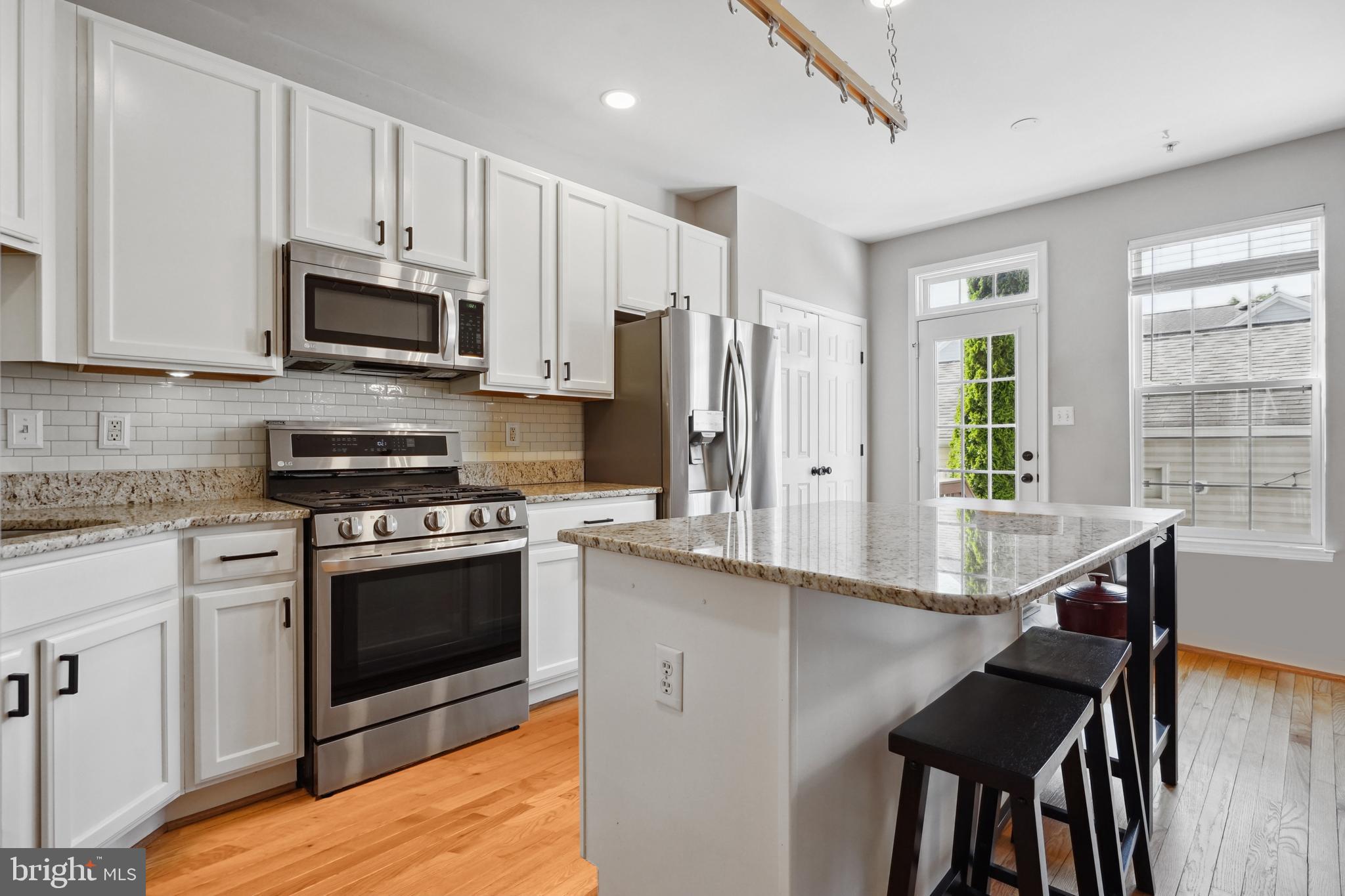 28 GOLDEN ASH WAY