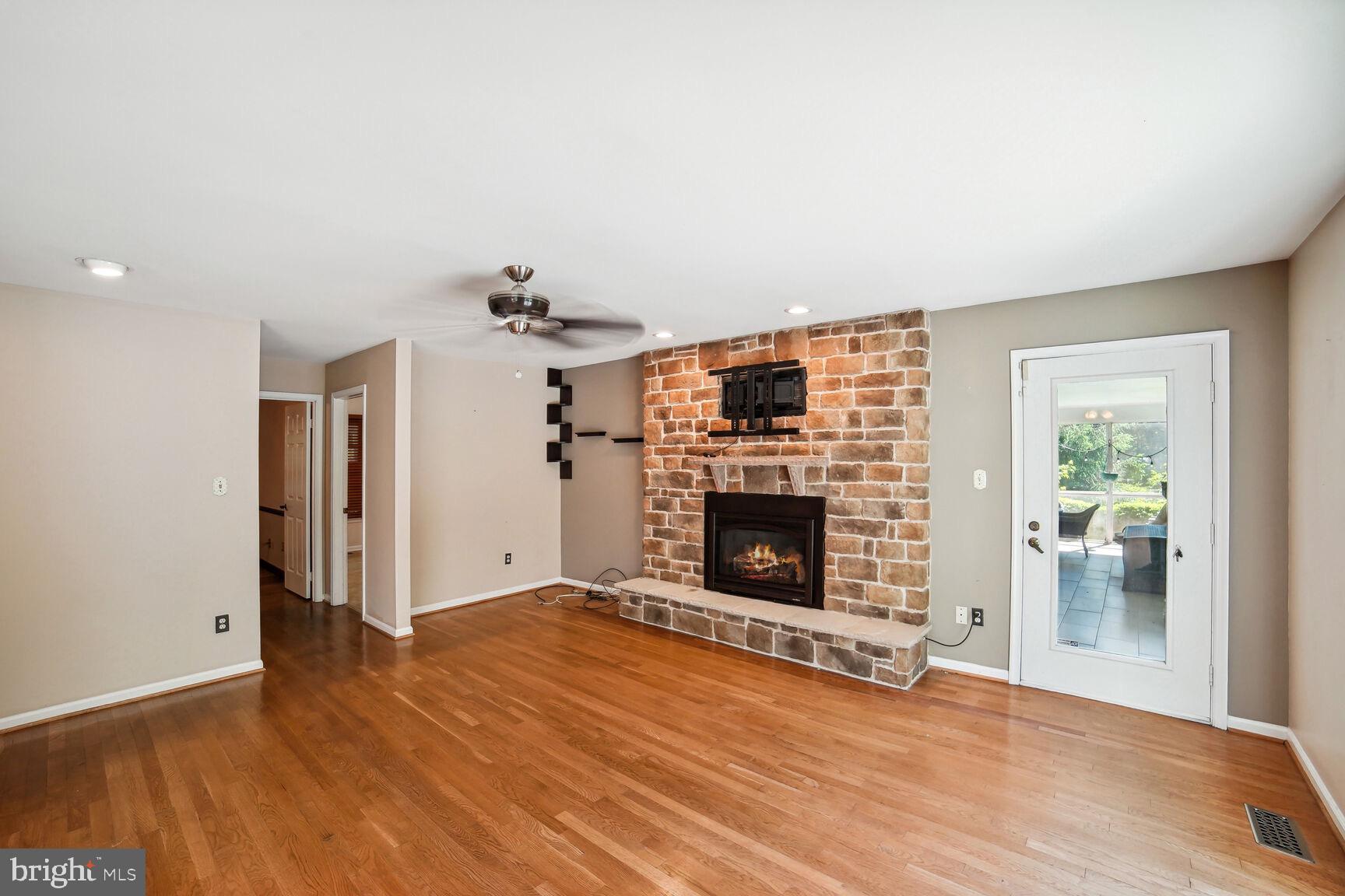 8710 LOCHAVEN DRIVE
