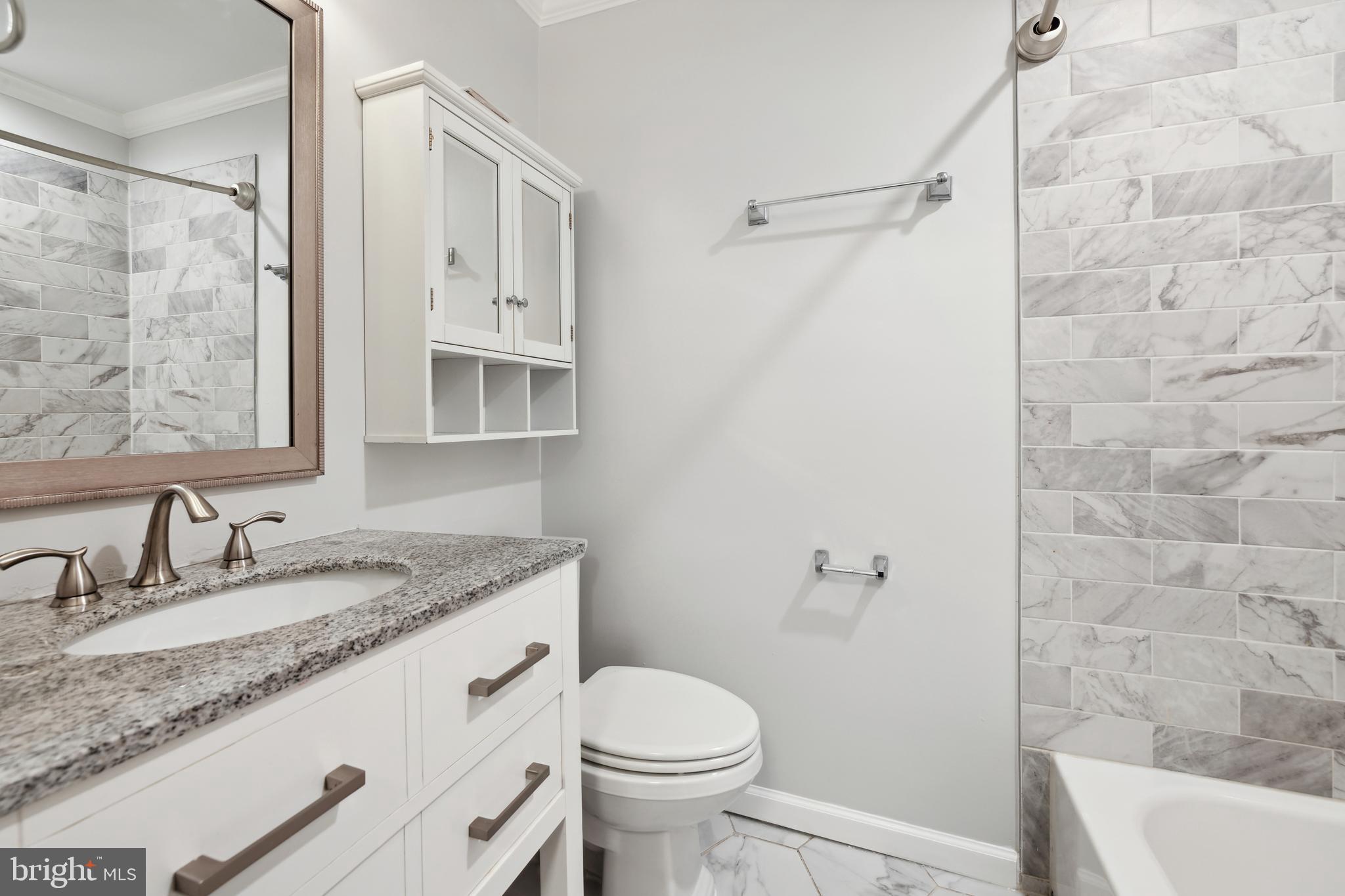 16 HIBISCUS COURT 1-8