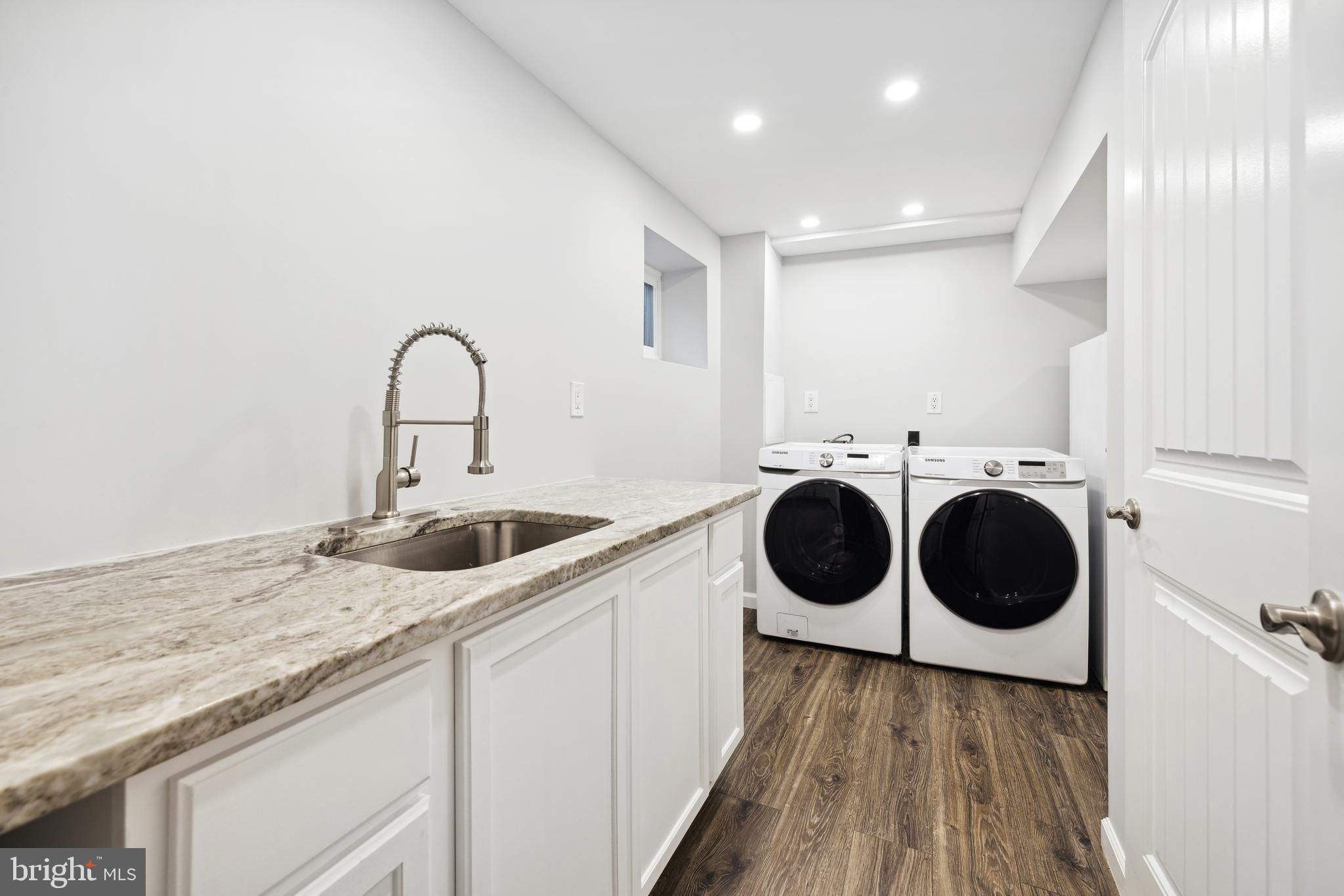 16 HIBISCUS COURT 1-8