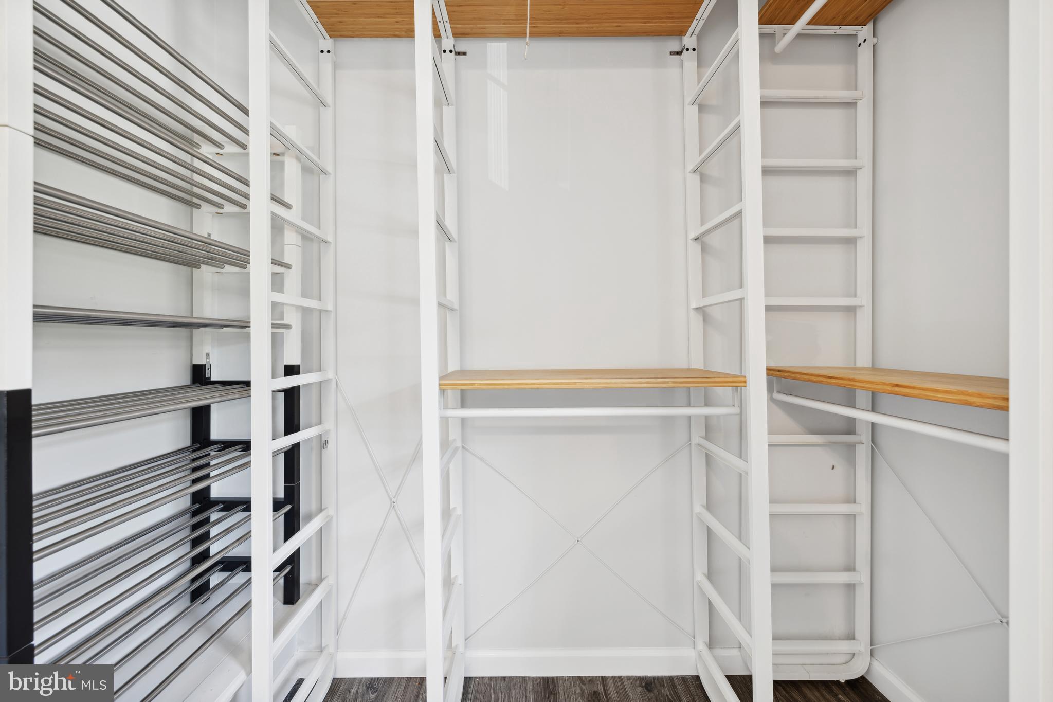 16 HIBISCUS COURT 1-8